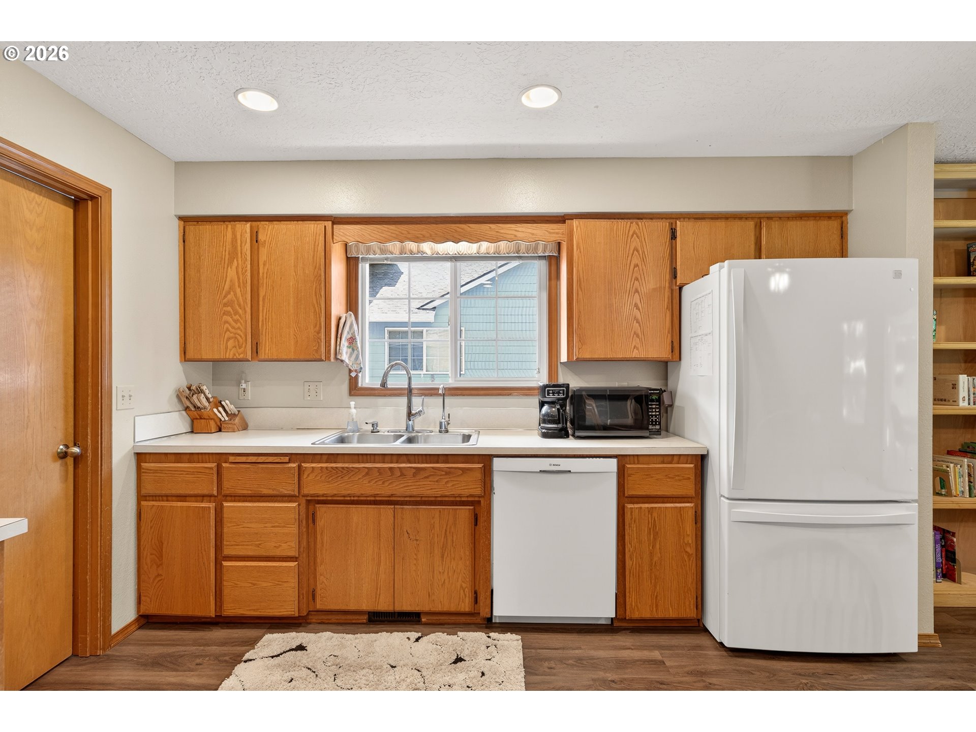 2835 Ne Leathers Ln Property Photo 16