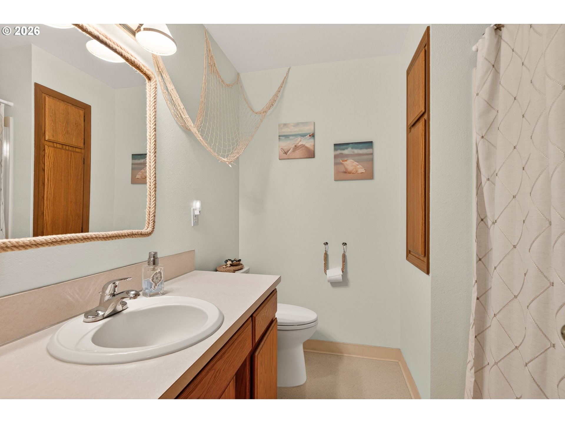 2835 Ne Leathers Ln Property Photo 21