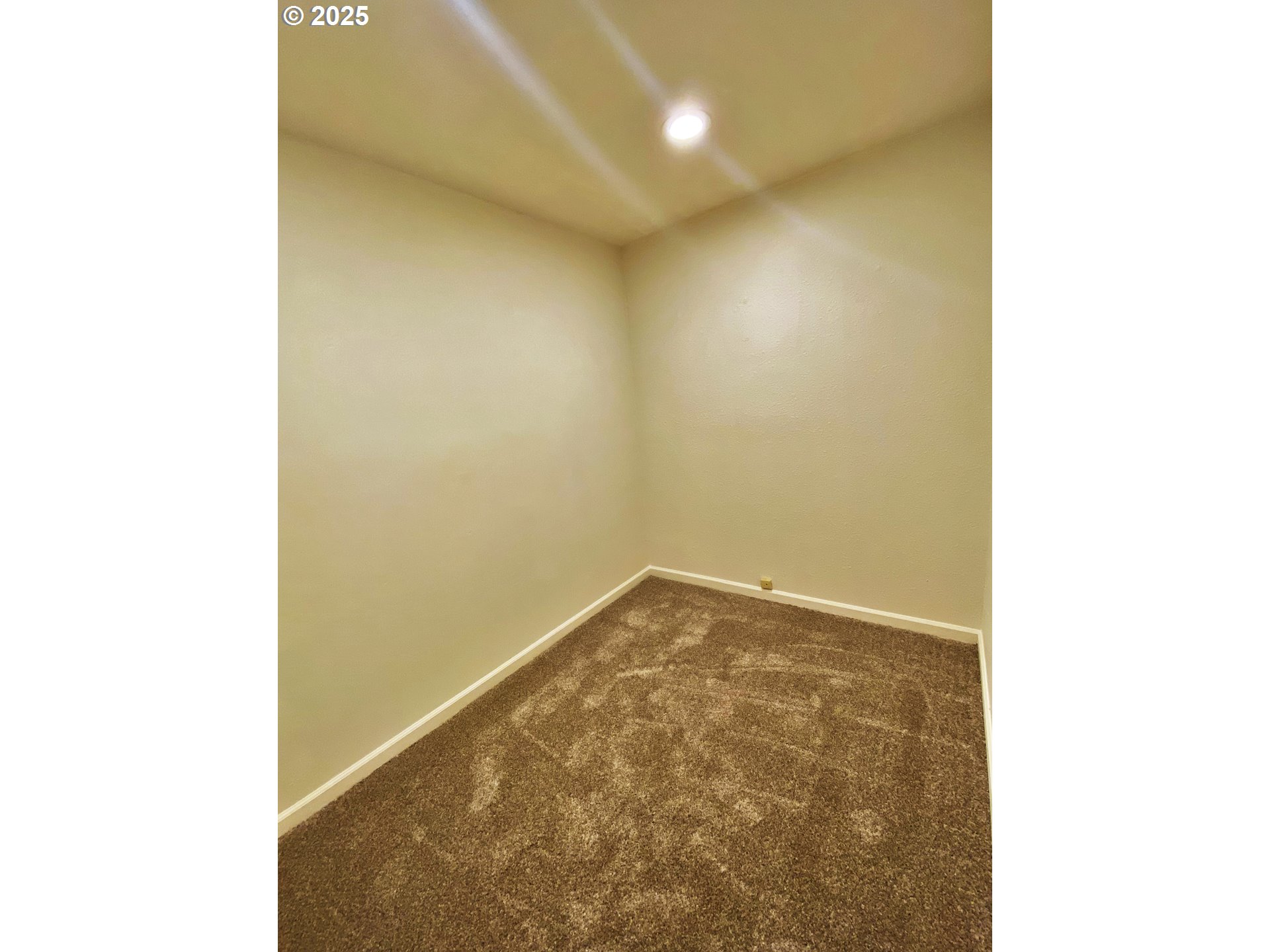 379 Mill St Property Photo 17