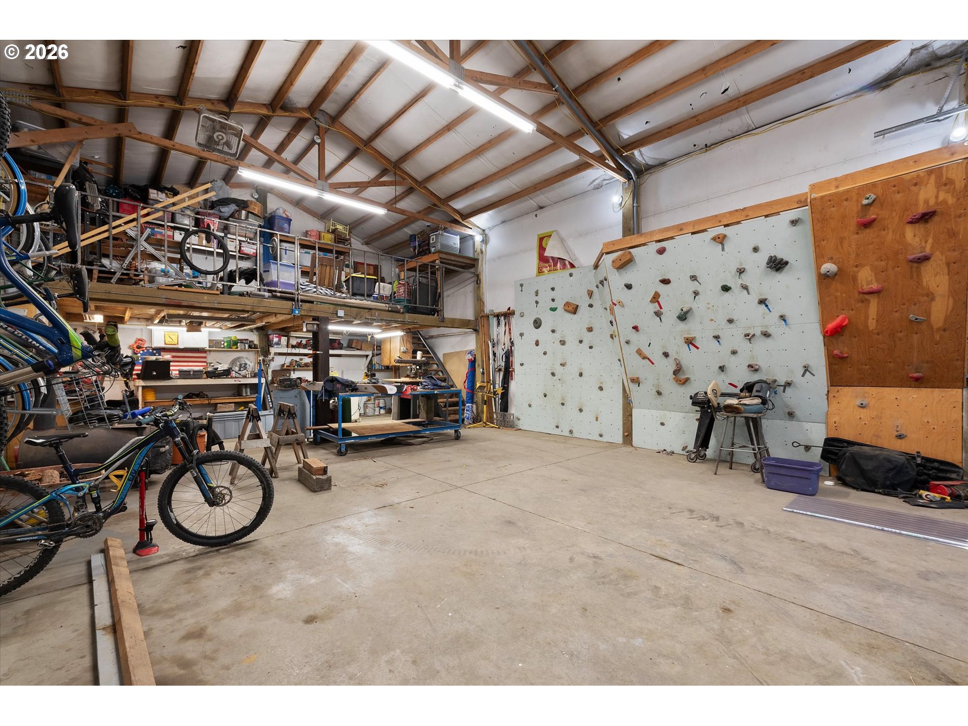 14701 Country Ln Property Photo 6