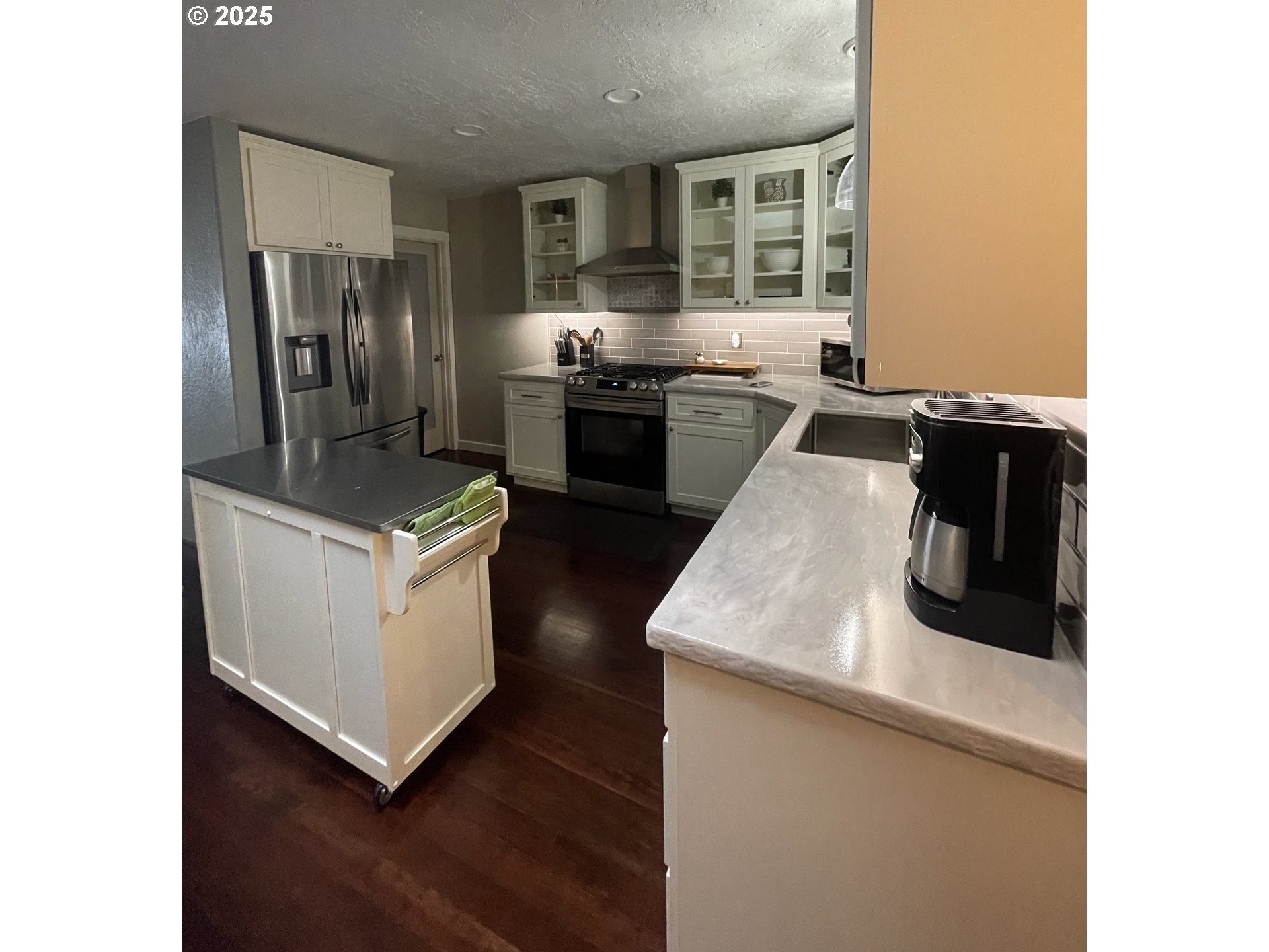 171 S Broadway St Property Photo 33
