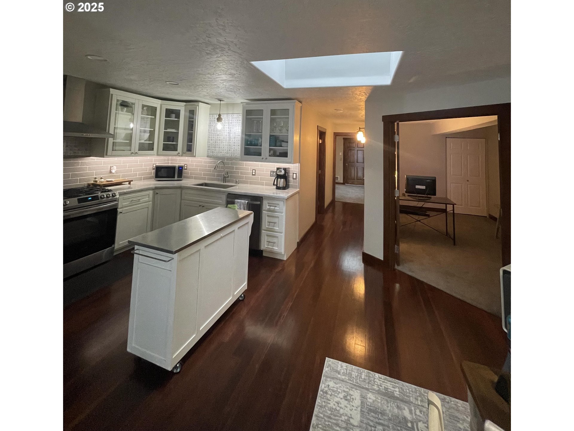 171 S Broadway St Property Photo 34
