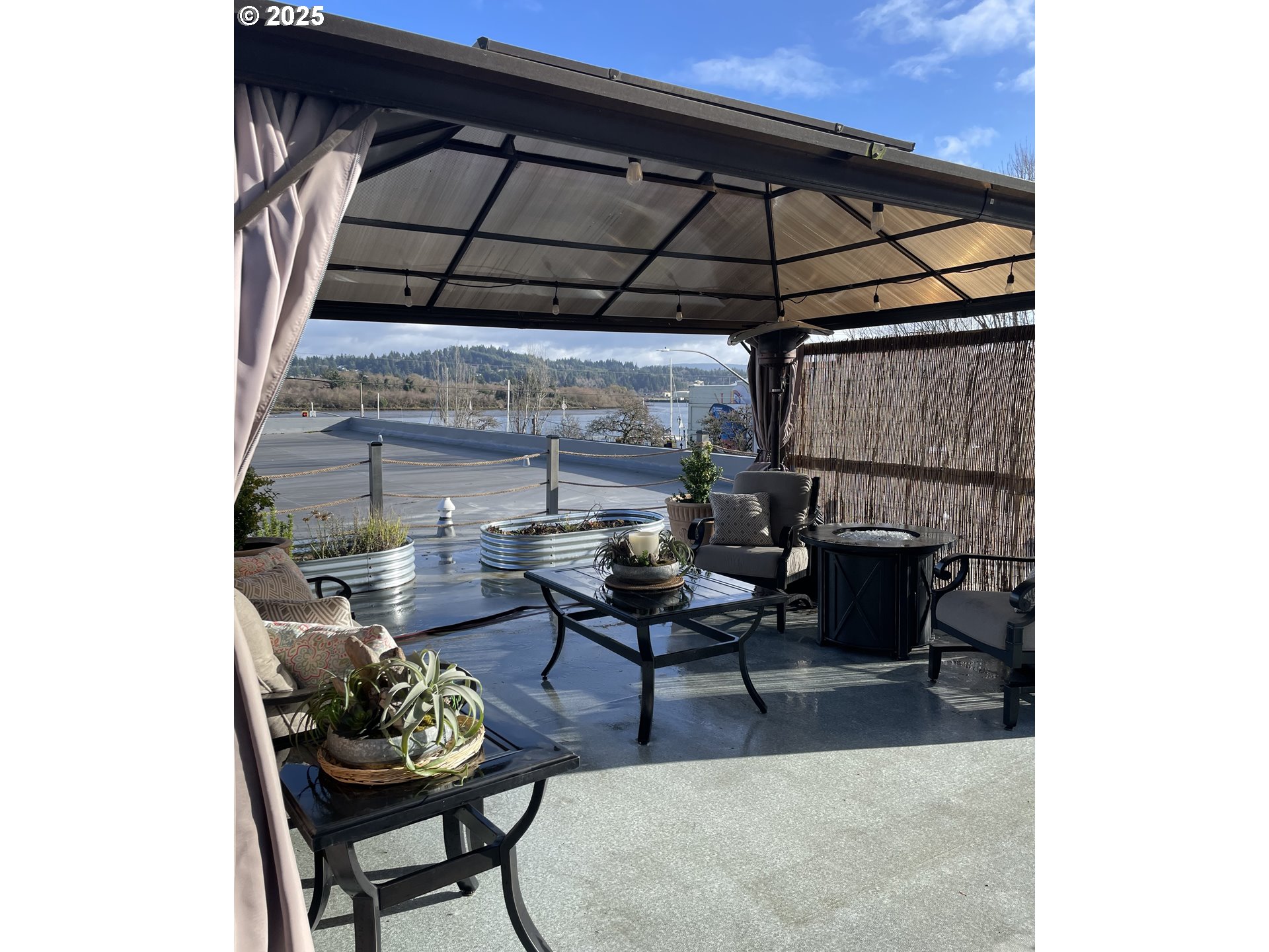 171 S Broadway St Property Photo 40
