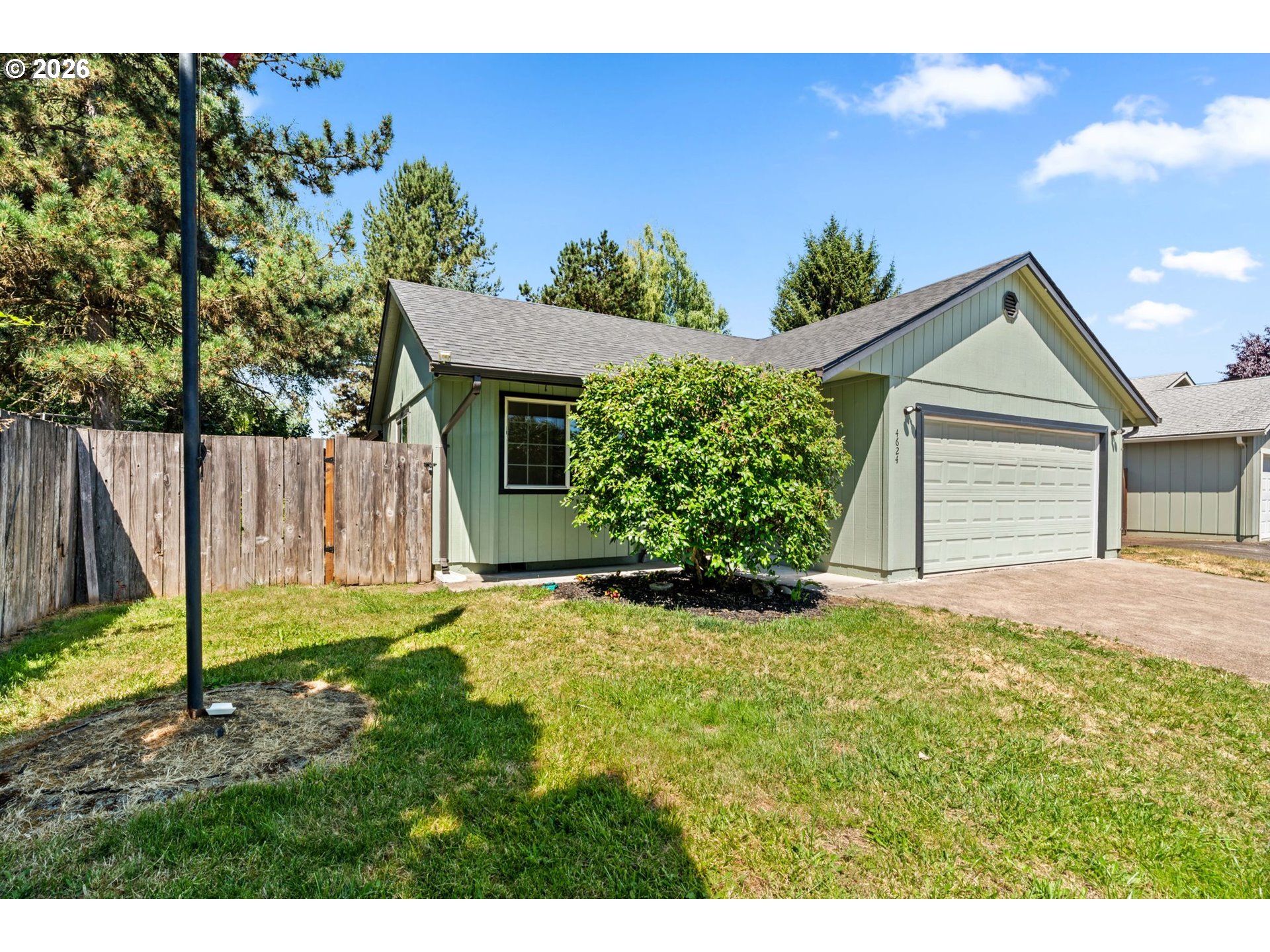 4624 Se Geary St Property Photo 1