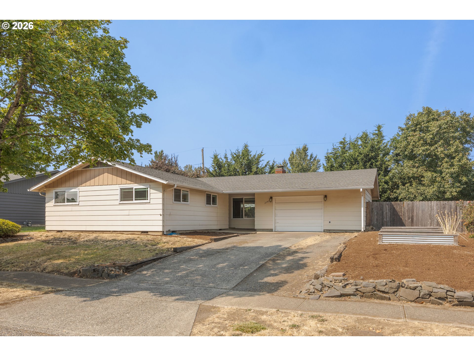 2545 ELYSIUM AVE Property Photo 1
