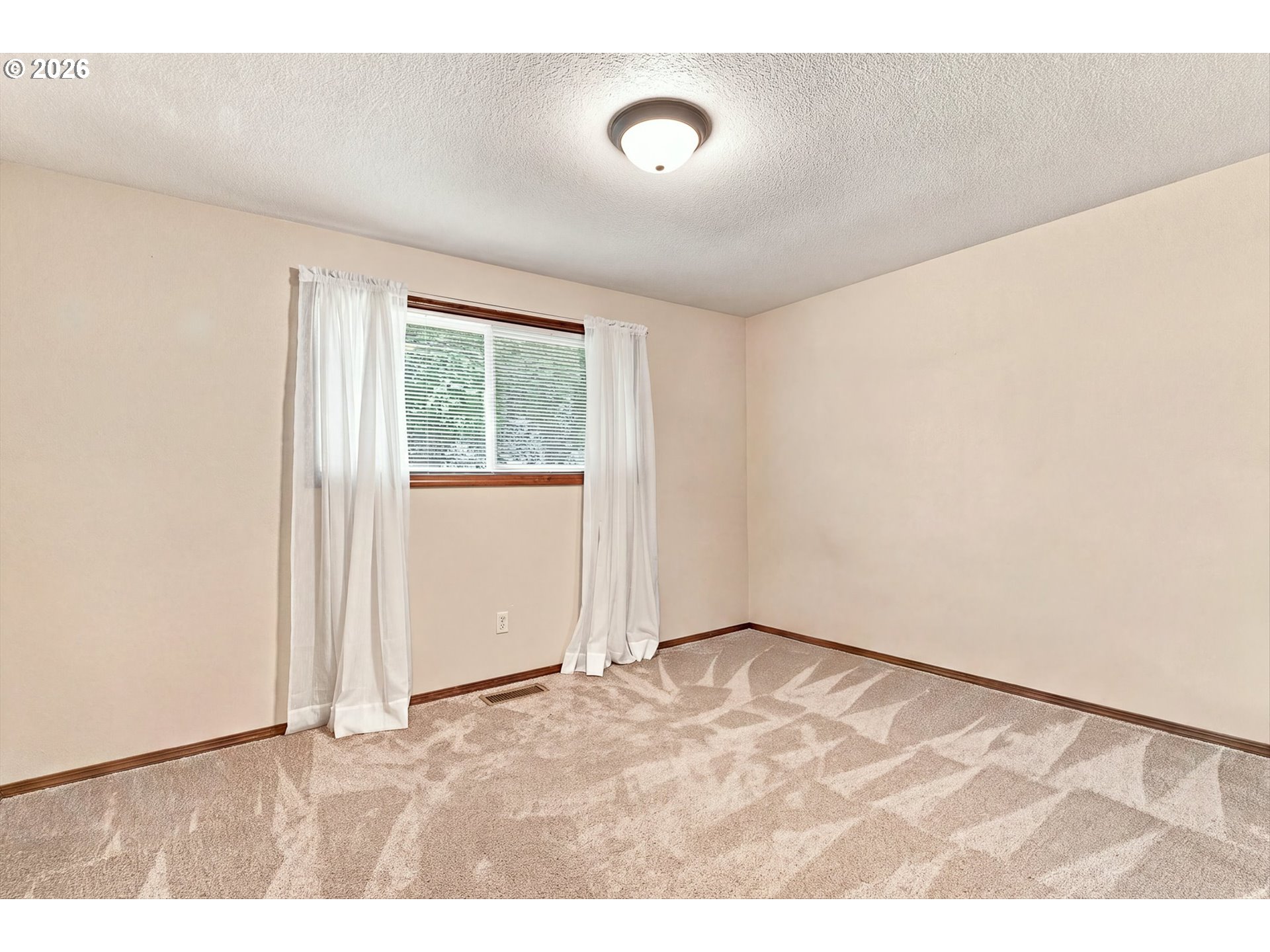 5619 Ne 68th Ave Property Photo 14