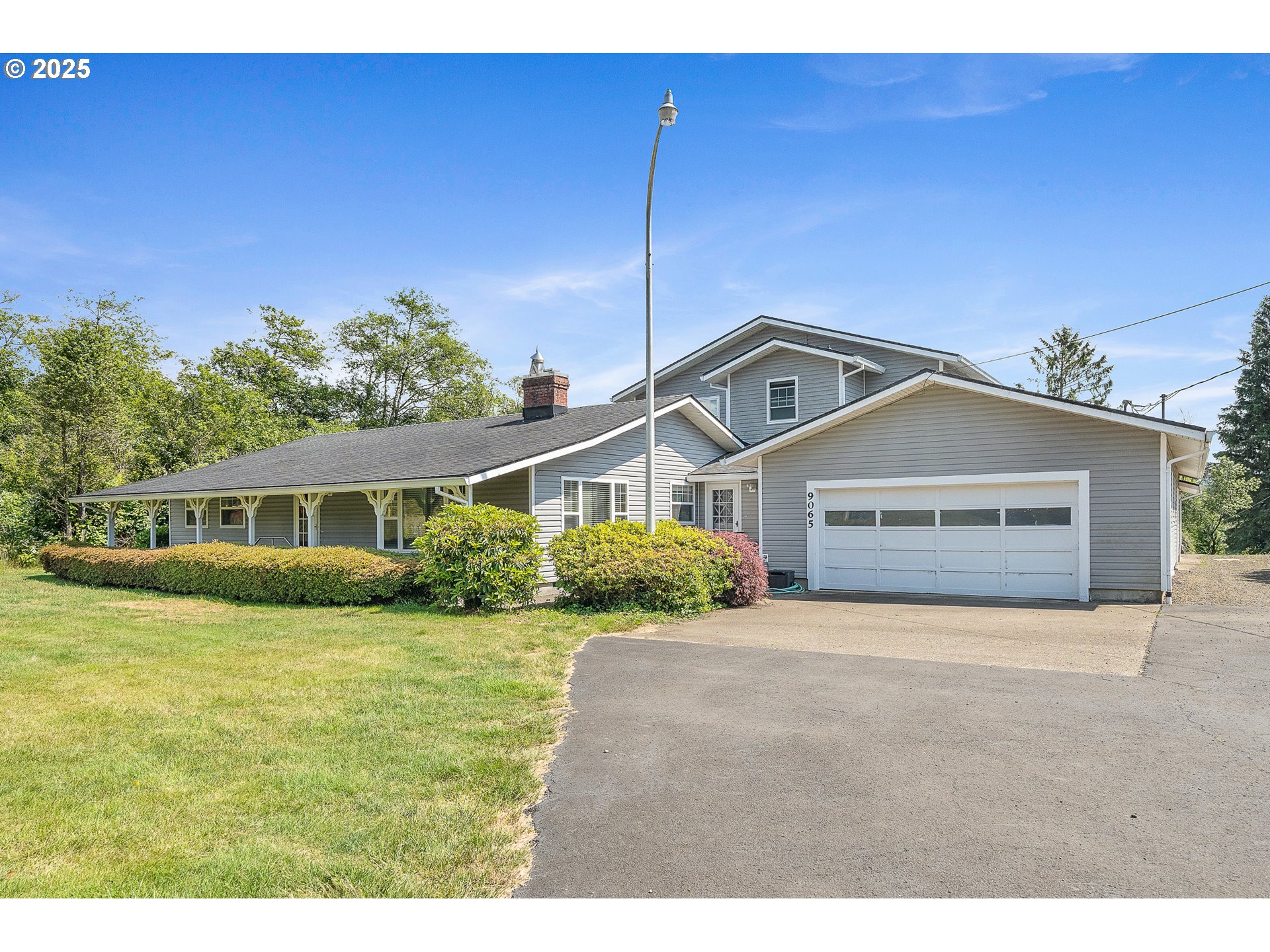 9065 Trask River Rd Property Photo 2