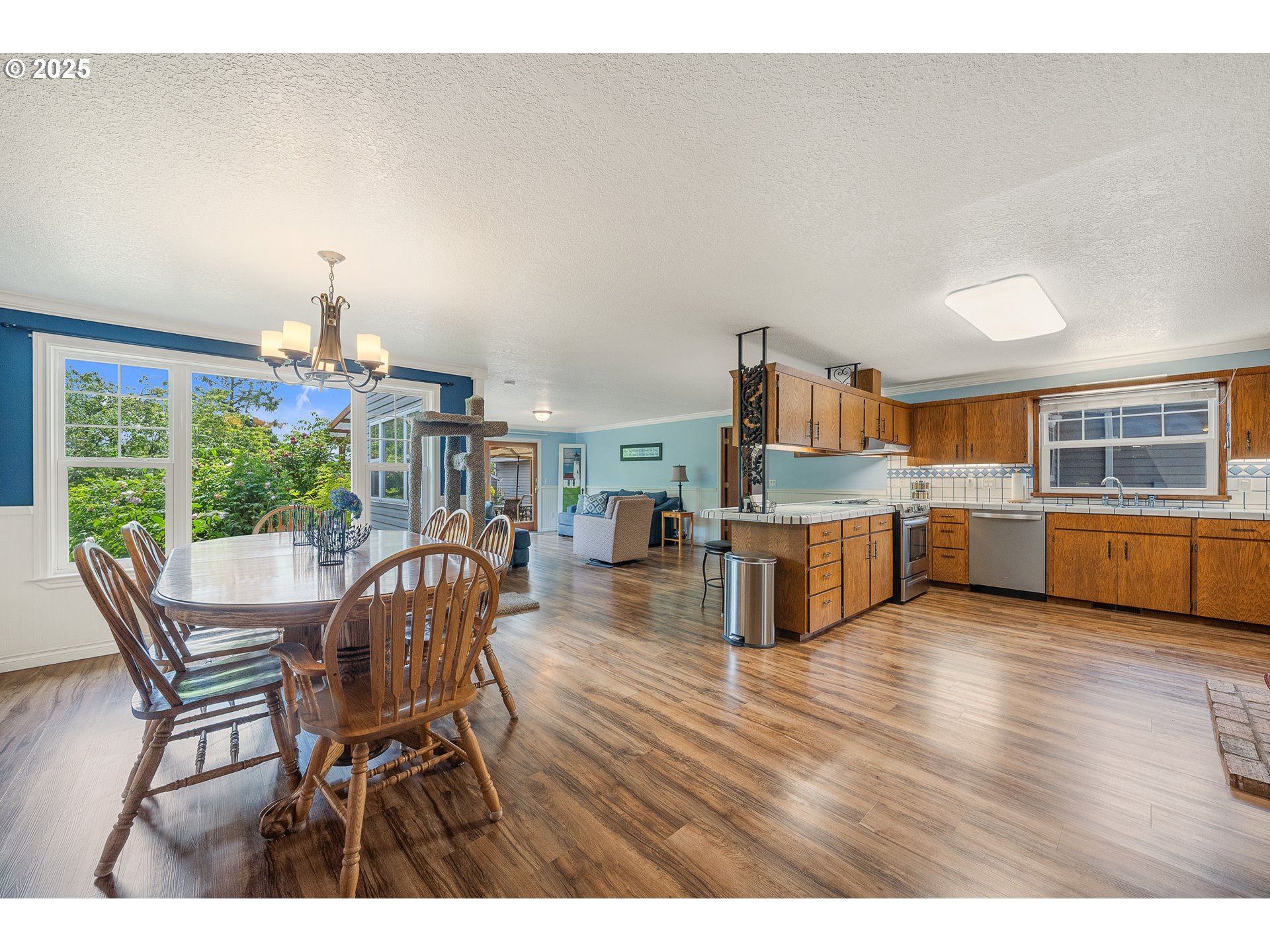 9065 Trask River Rd Property Photo 5