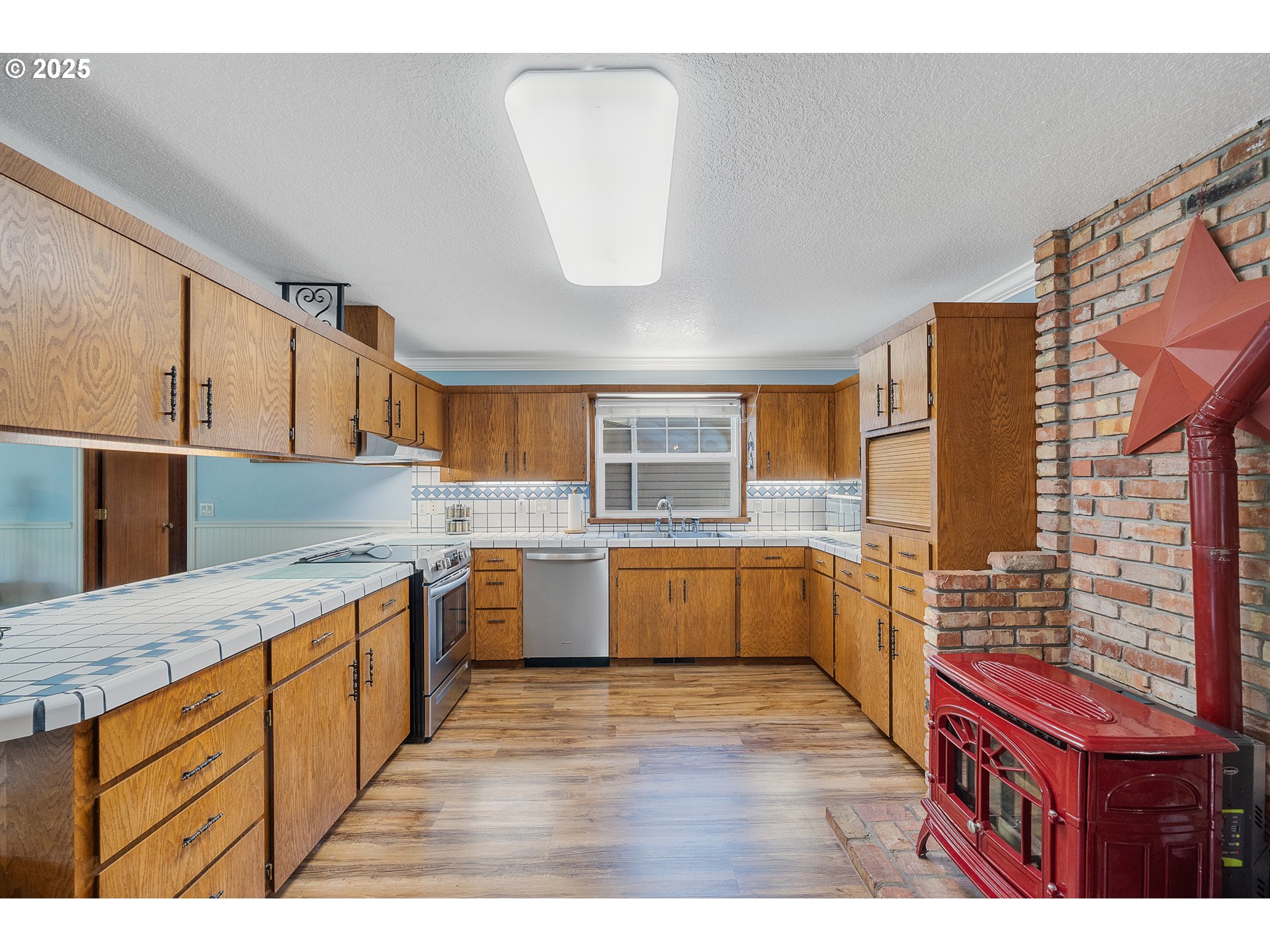 9065 Trask River Rd Property Photo 16
