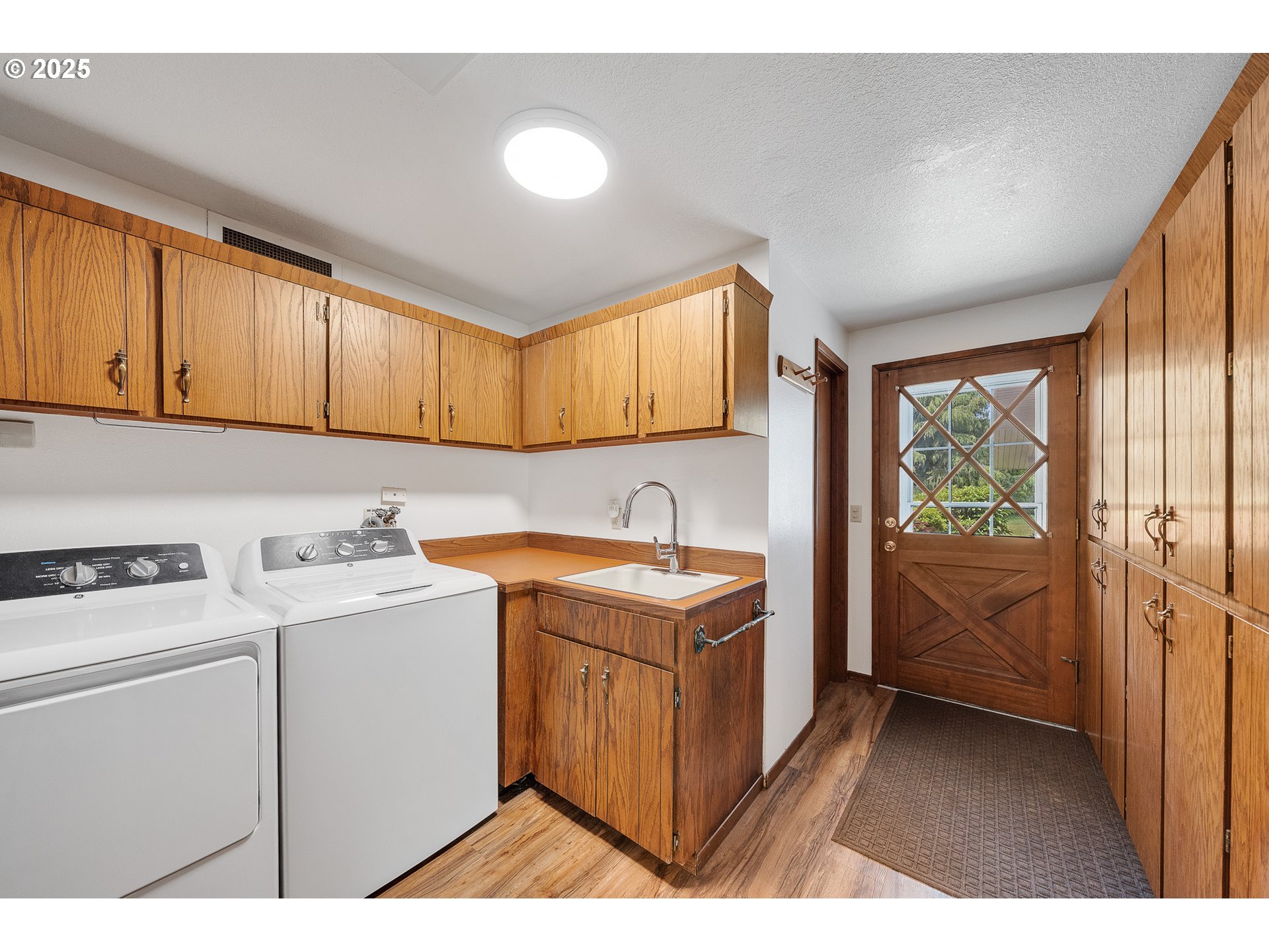 9065 Trask River Rd Property Photo 20