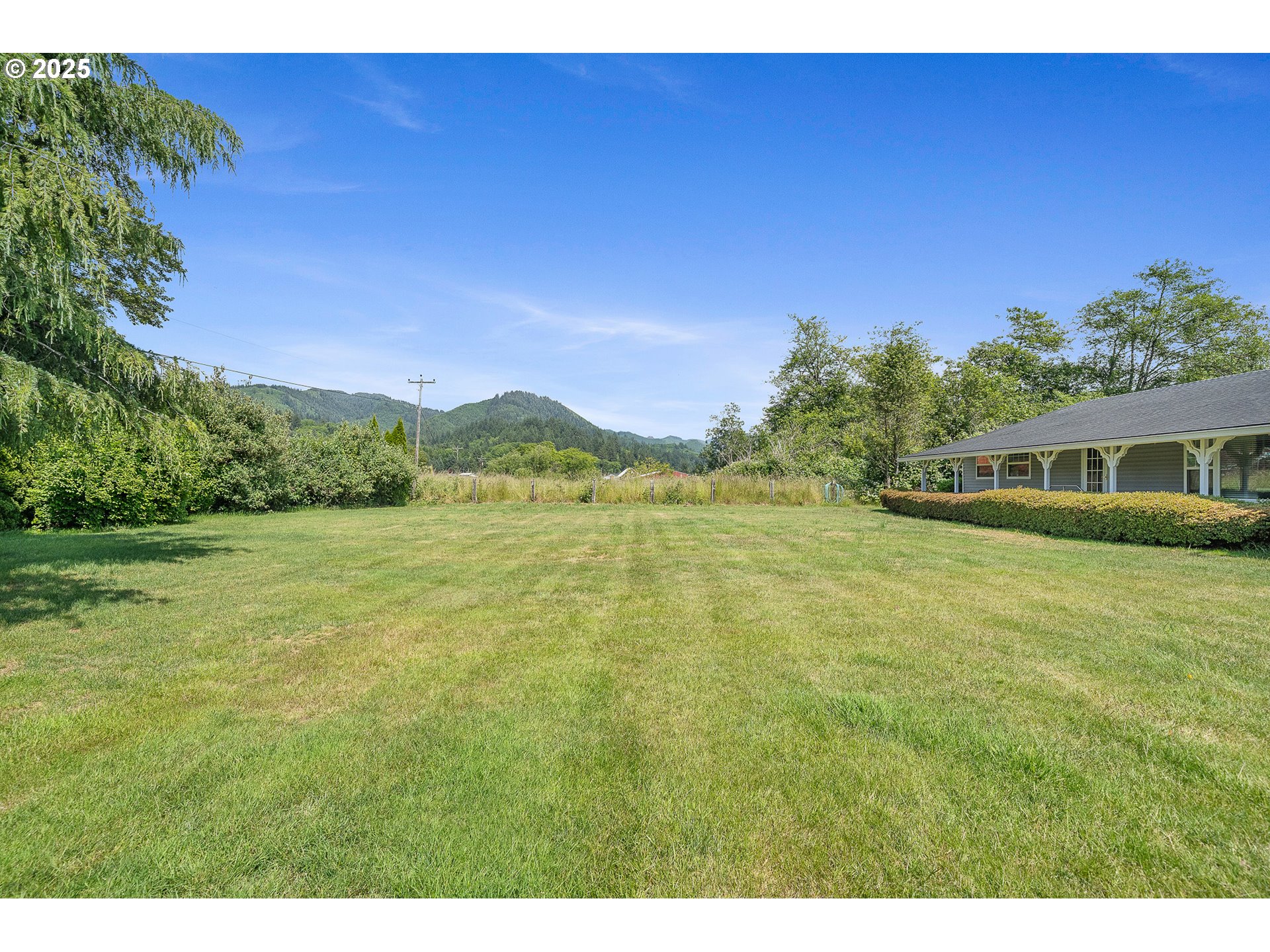 9065 Trask River Rd Property Photo 34