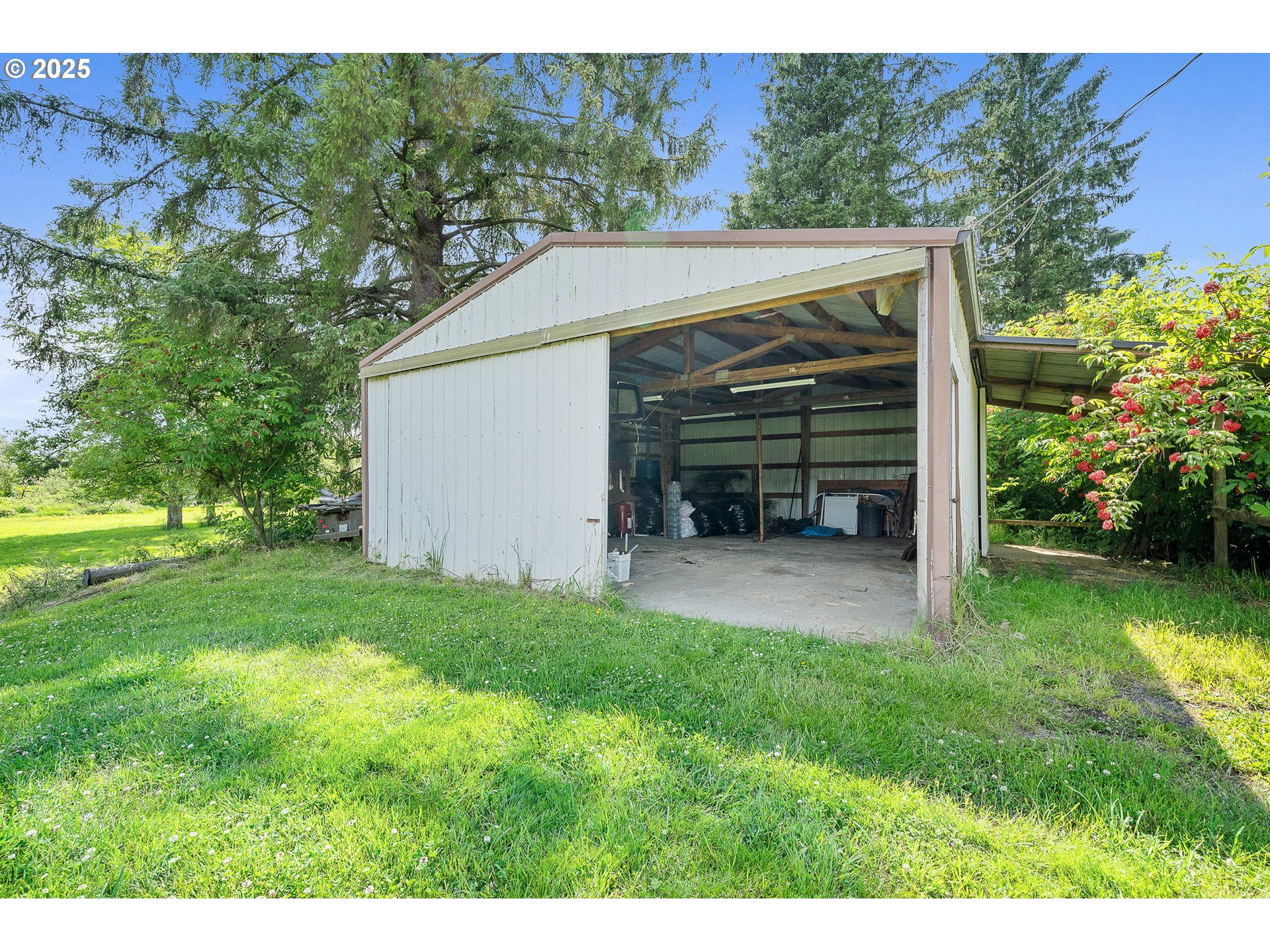 9065 Trask River Rd Property Photo 39