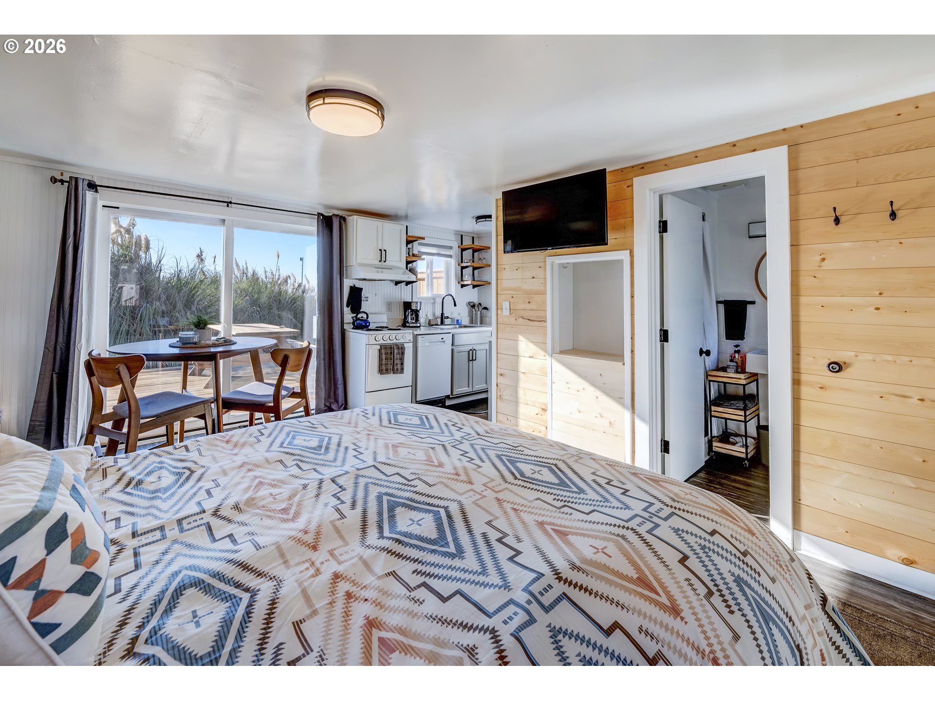 95500 Highway 101 Property Photo 5