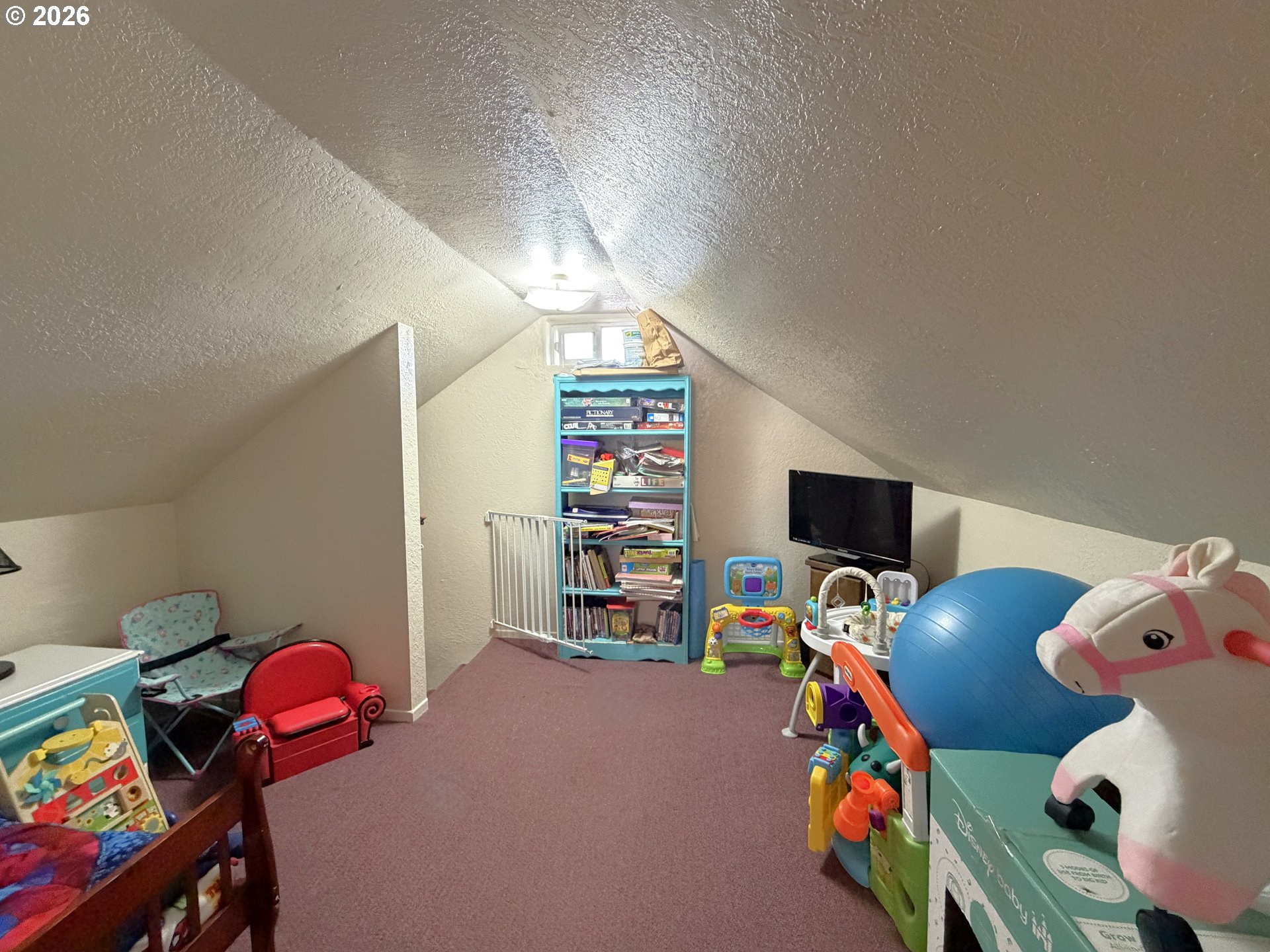 180 Laclair St Property Photo 9