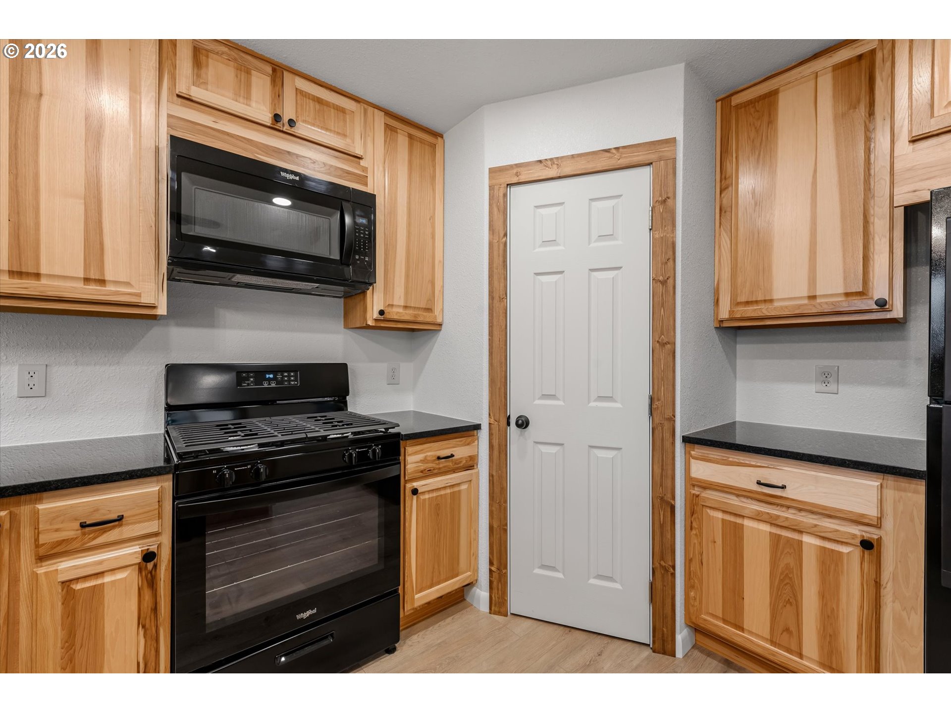 1004 Walnut St Property Photo 4