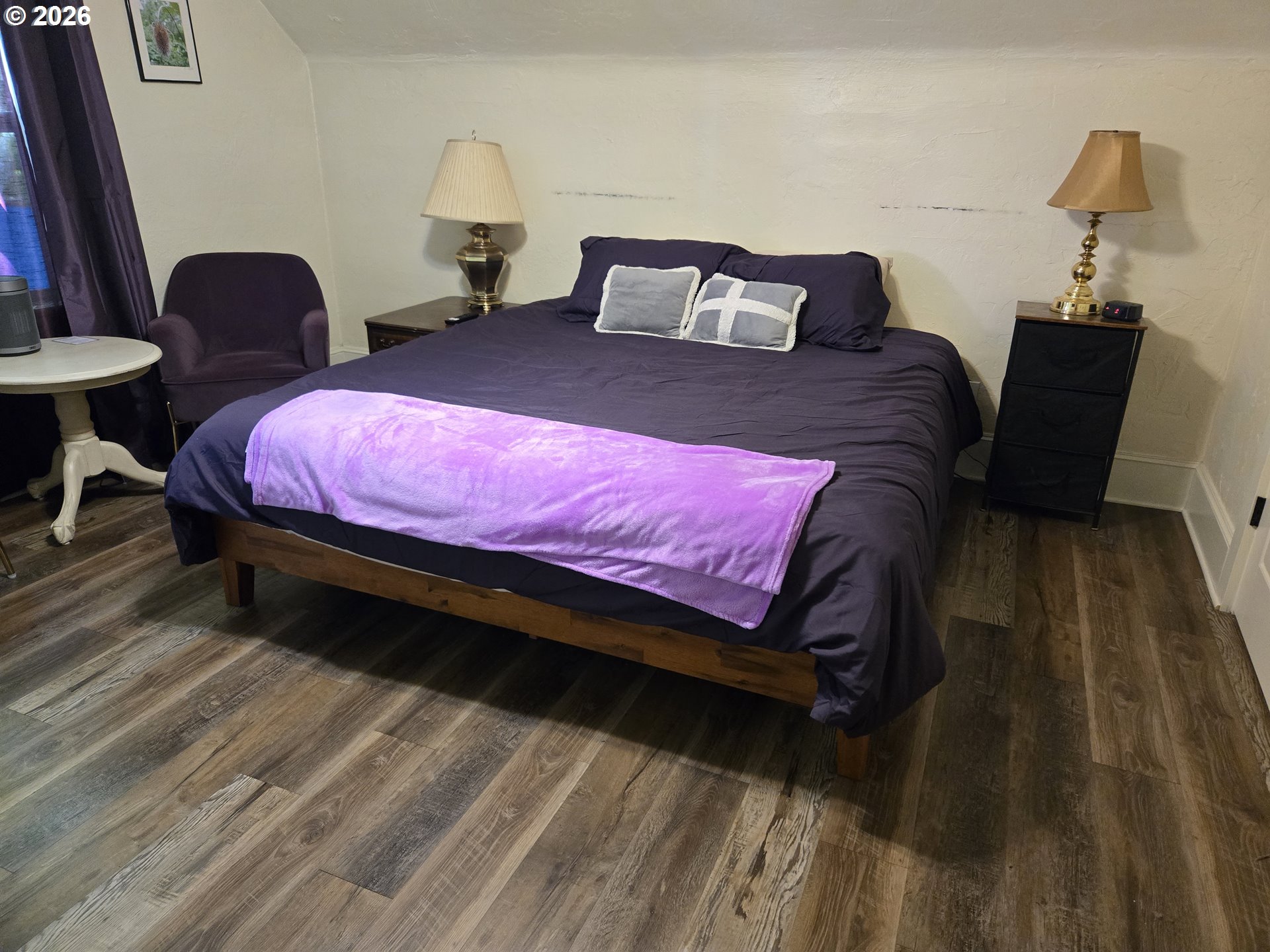 466 Lincoln St Property Photo 3