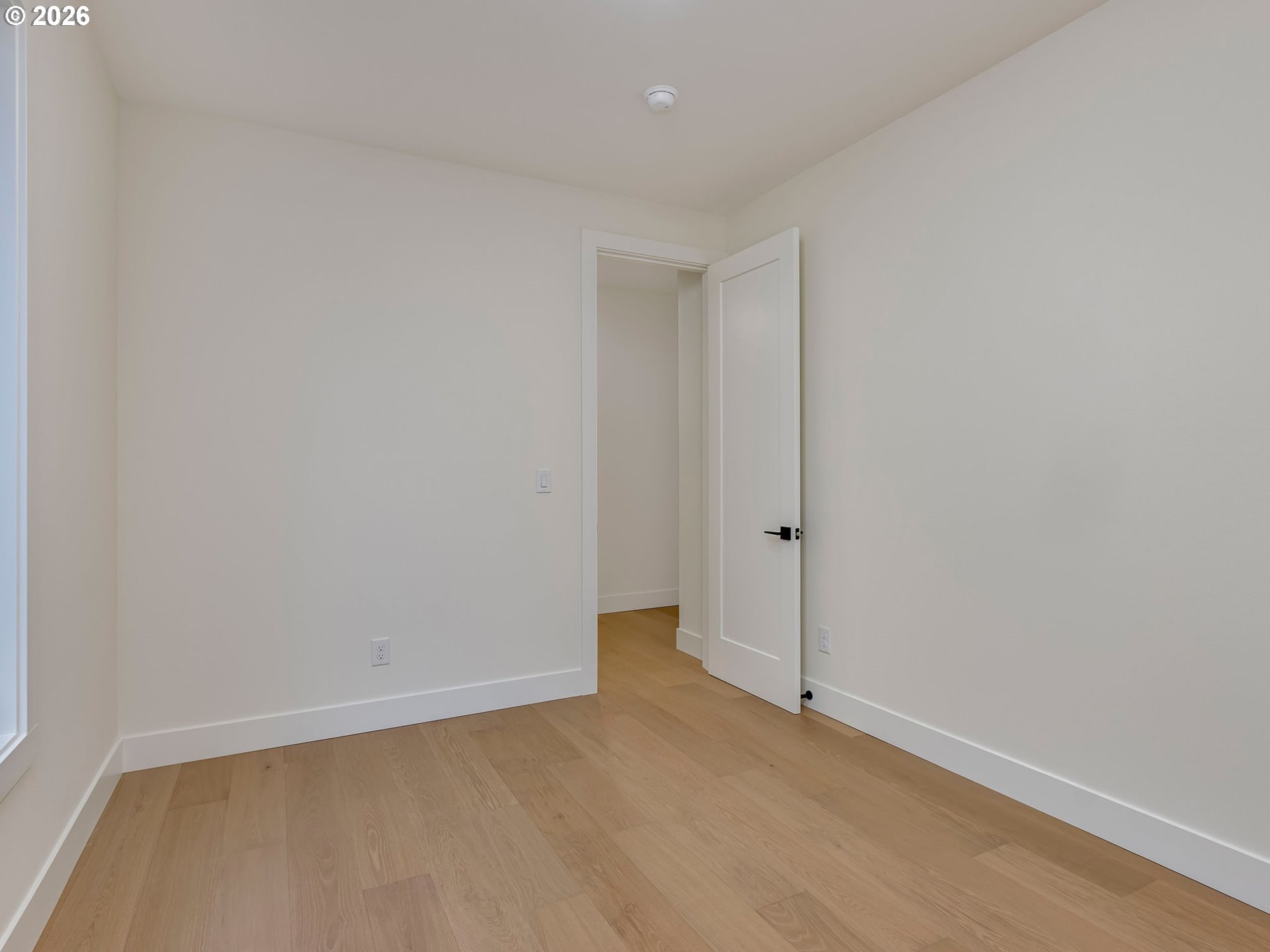 154 E Airedale Ave Property Photo 20