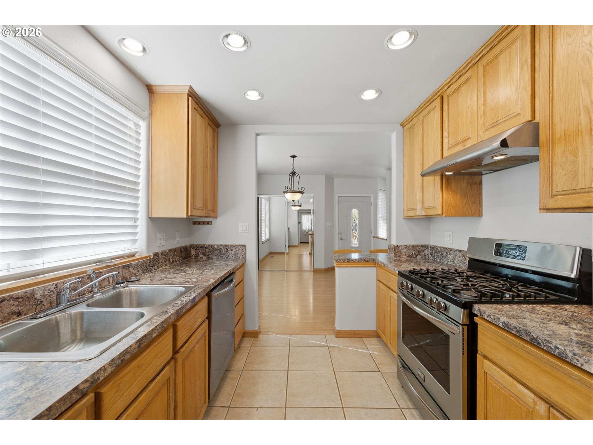 1002 Jq Adams St Property Photo 4