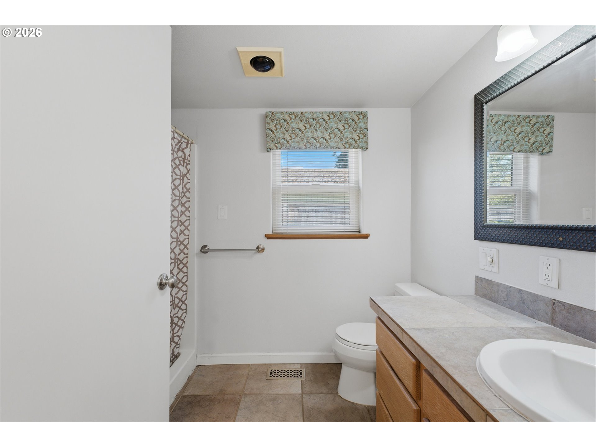 1002 Jq Adams St Property Photo 11