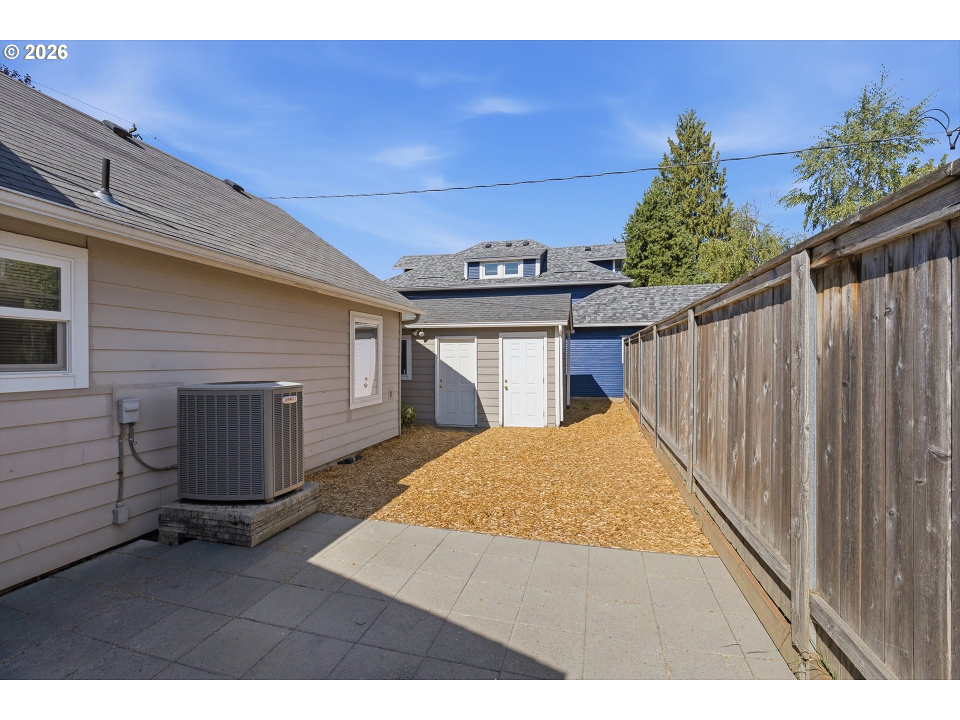 1002 Jq Adams St Property Photo 22