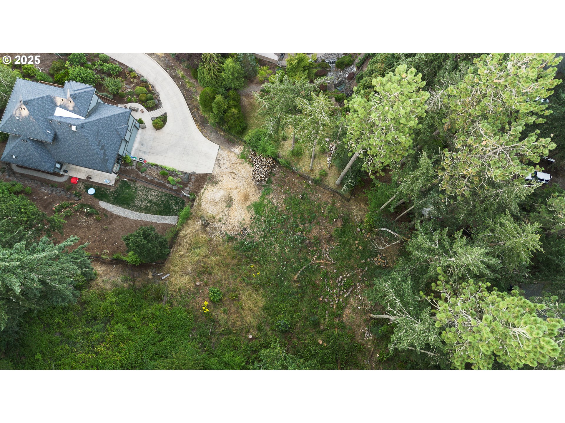 Pine View Ct Property Photo 3