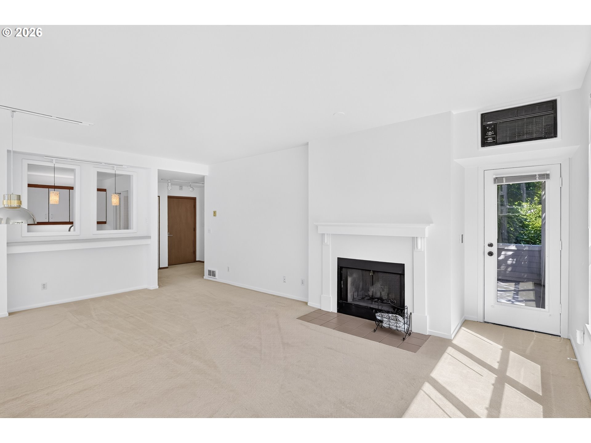 1710 S Harbor Way C-307 Property Photo 2