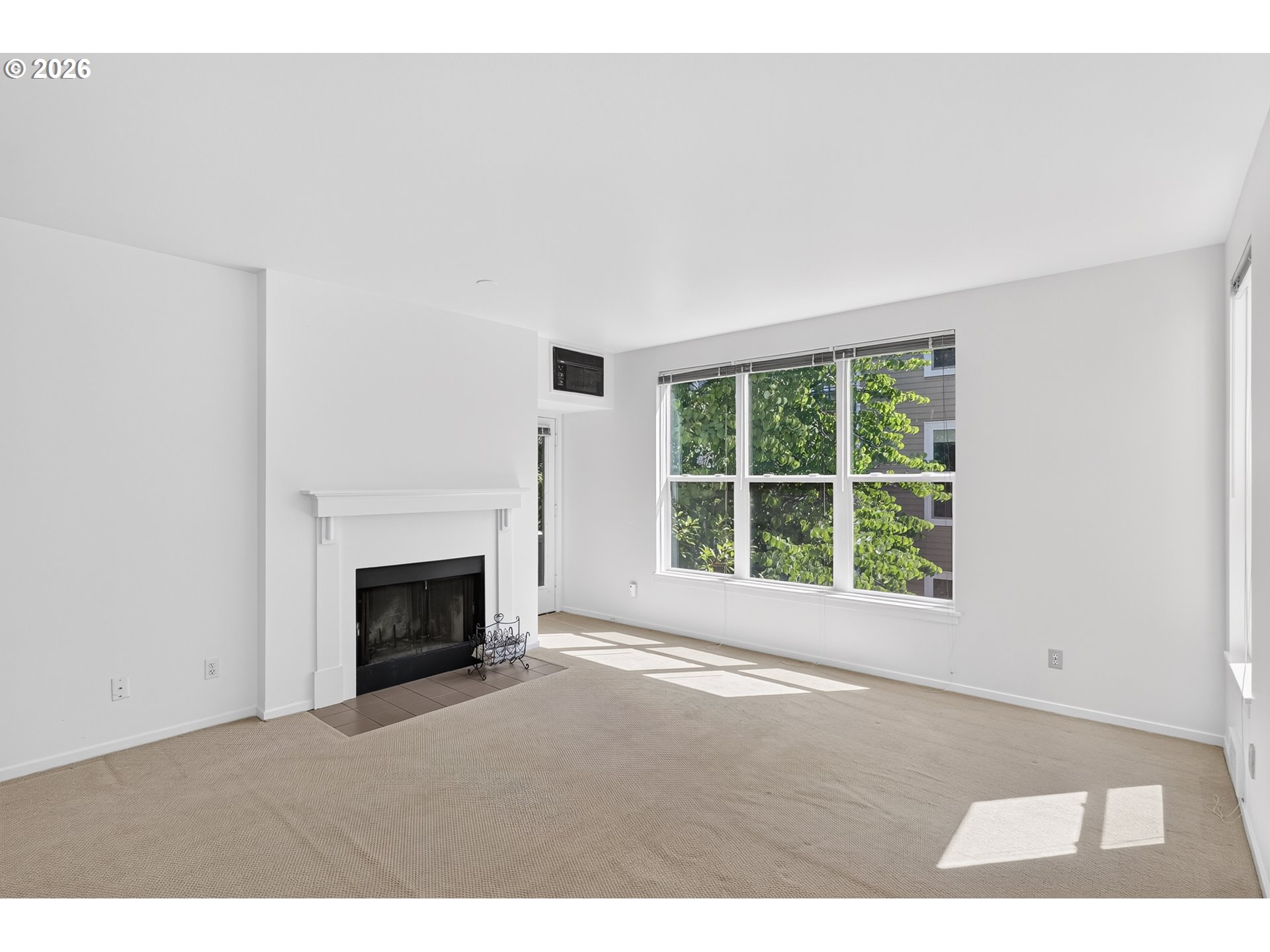 1710 S Harbor Way C-307 Property Photo 4