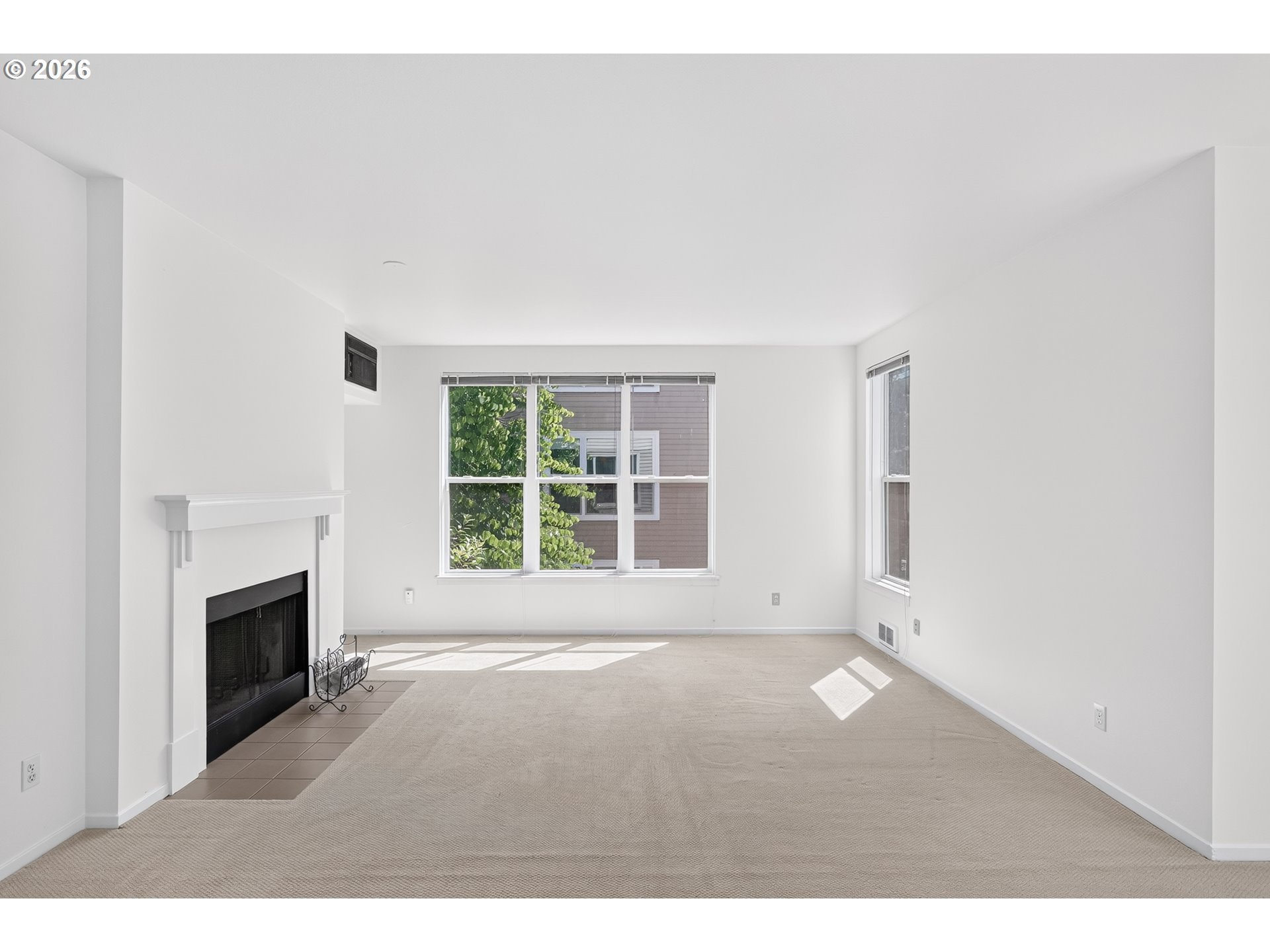 1710 S Harbor Way C-307 Property Photo 5