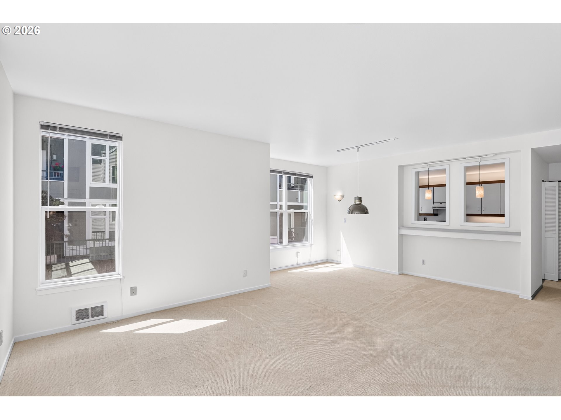 1710 S Harbor Way C-307 Property Photo 11