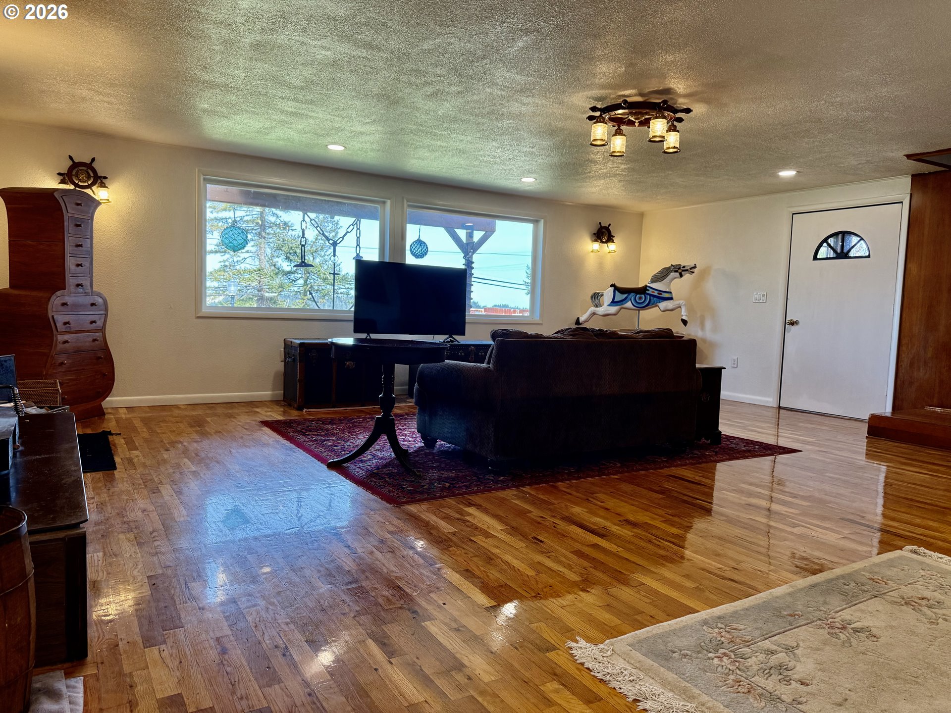407 S Empire Blvd Property Photo 9