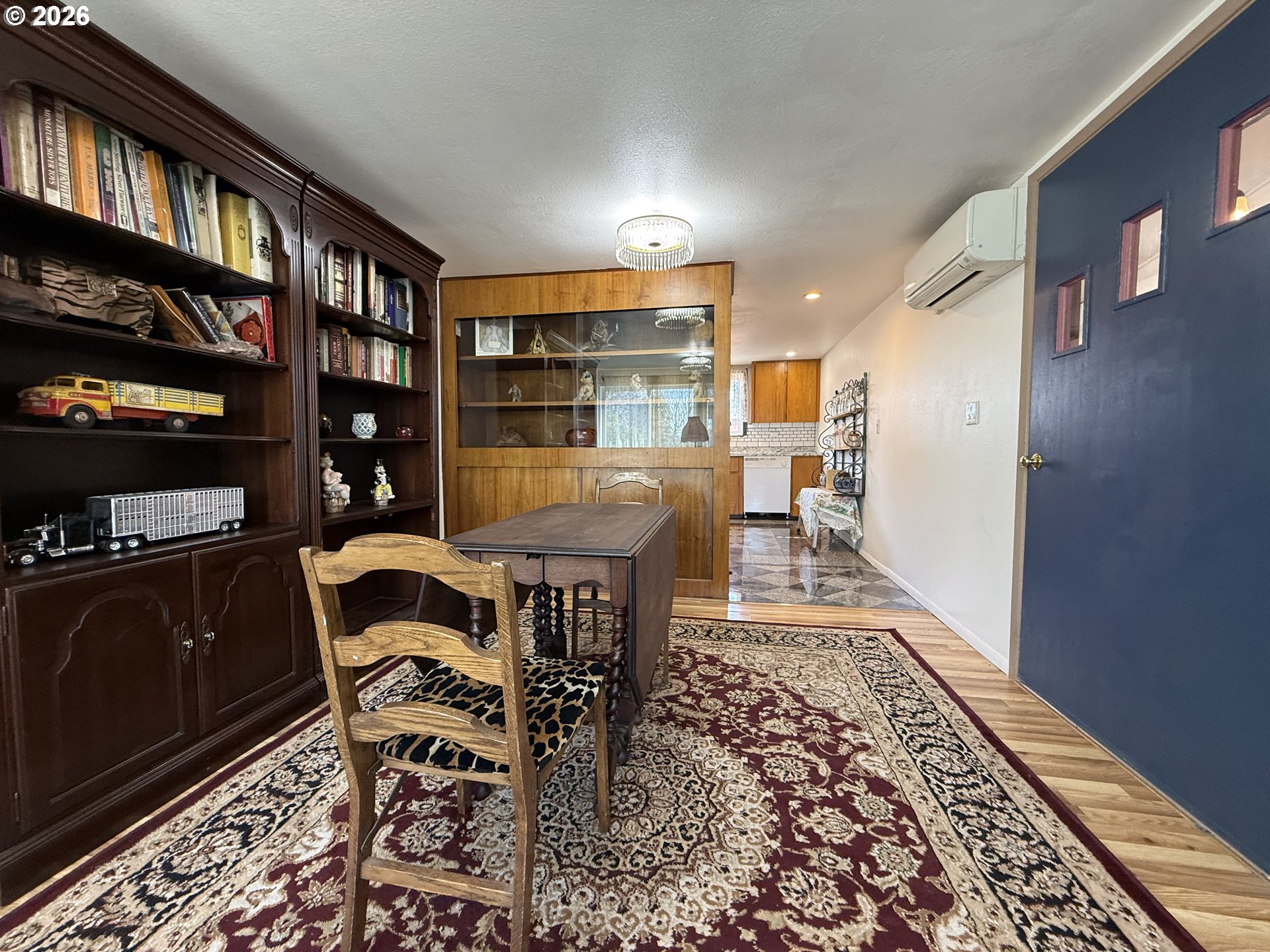 407 S Empire Blvd Property Photo 14
