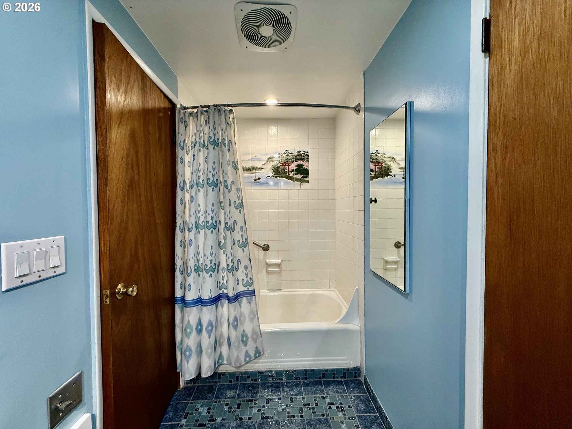407 S Empire Blvd Property Photo 20
