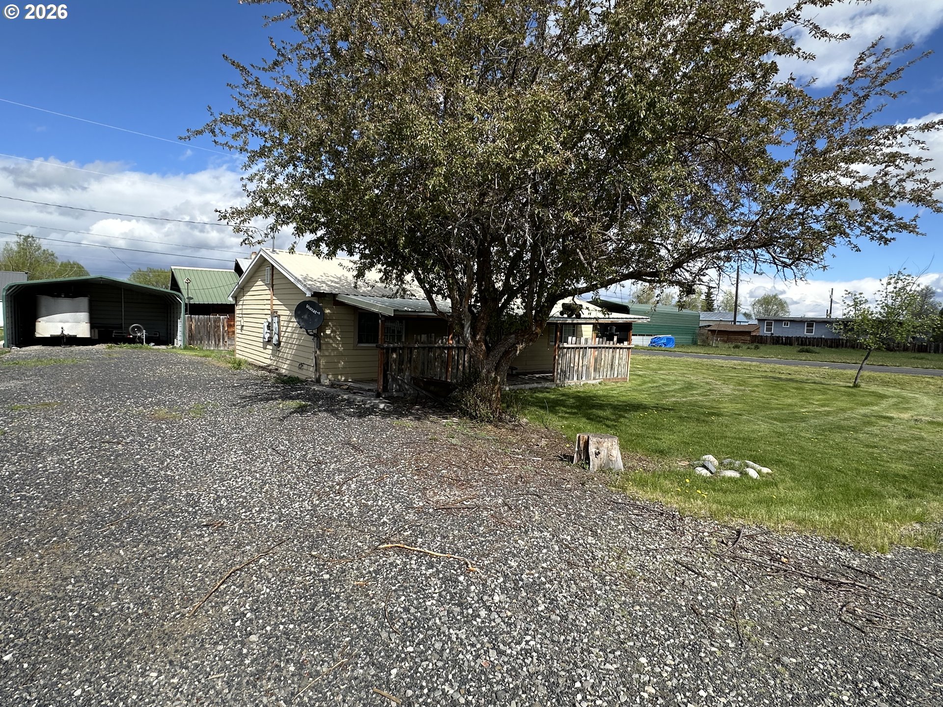 215 B Ave Property Photo 3