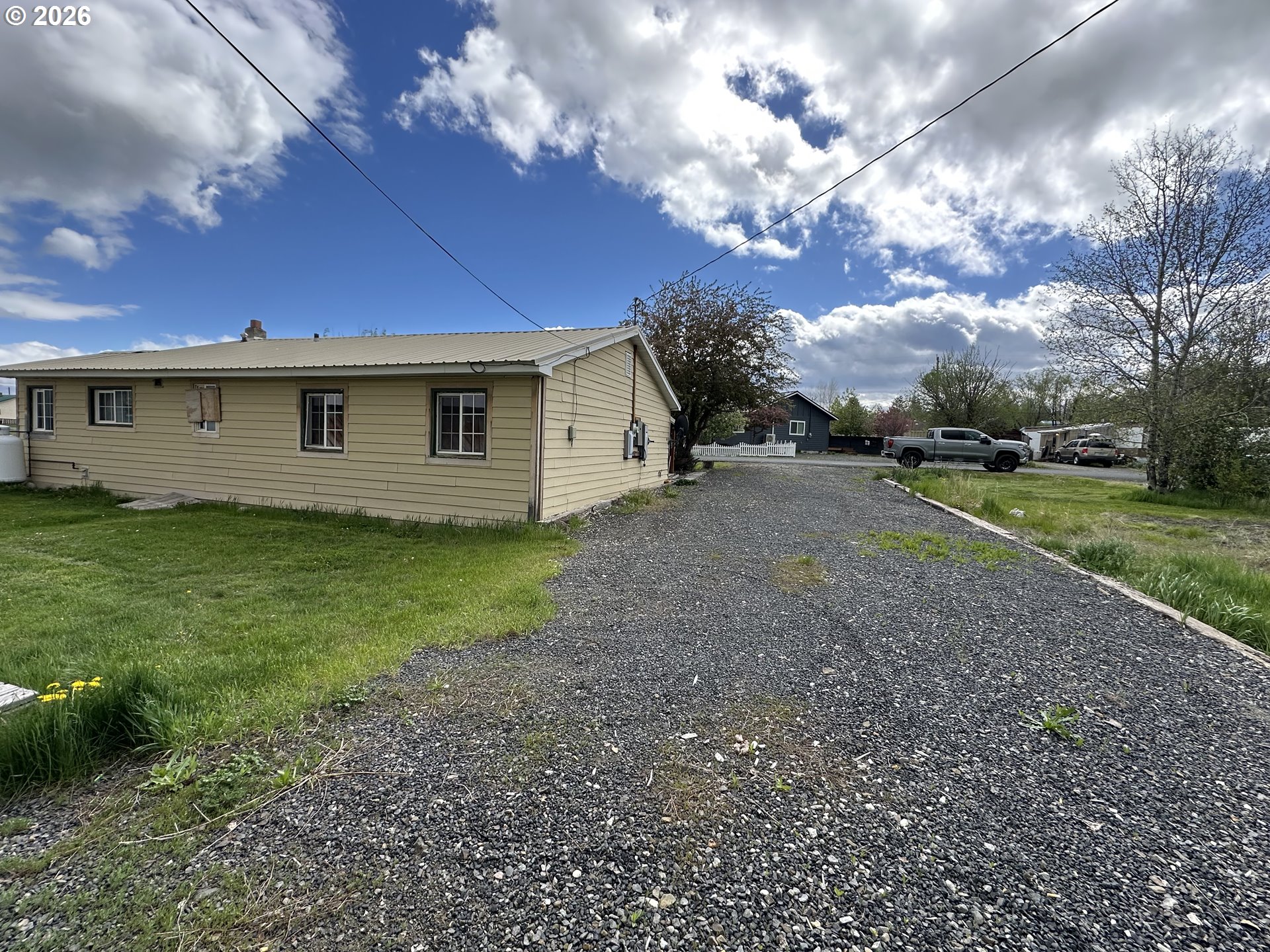 215 B Ave Property Photo 9