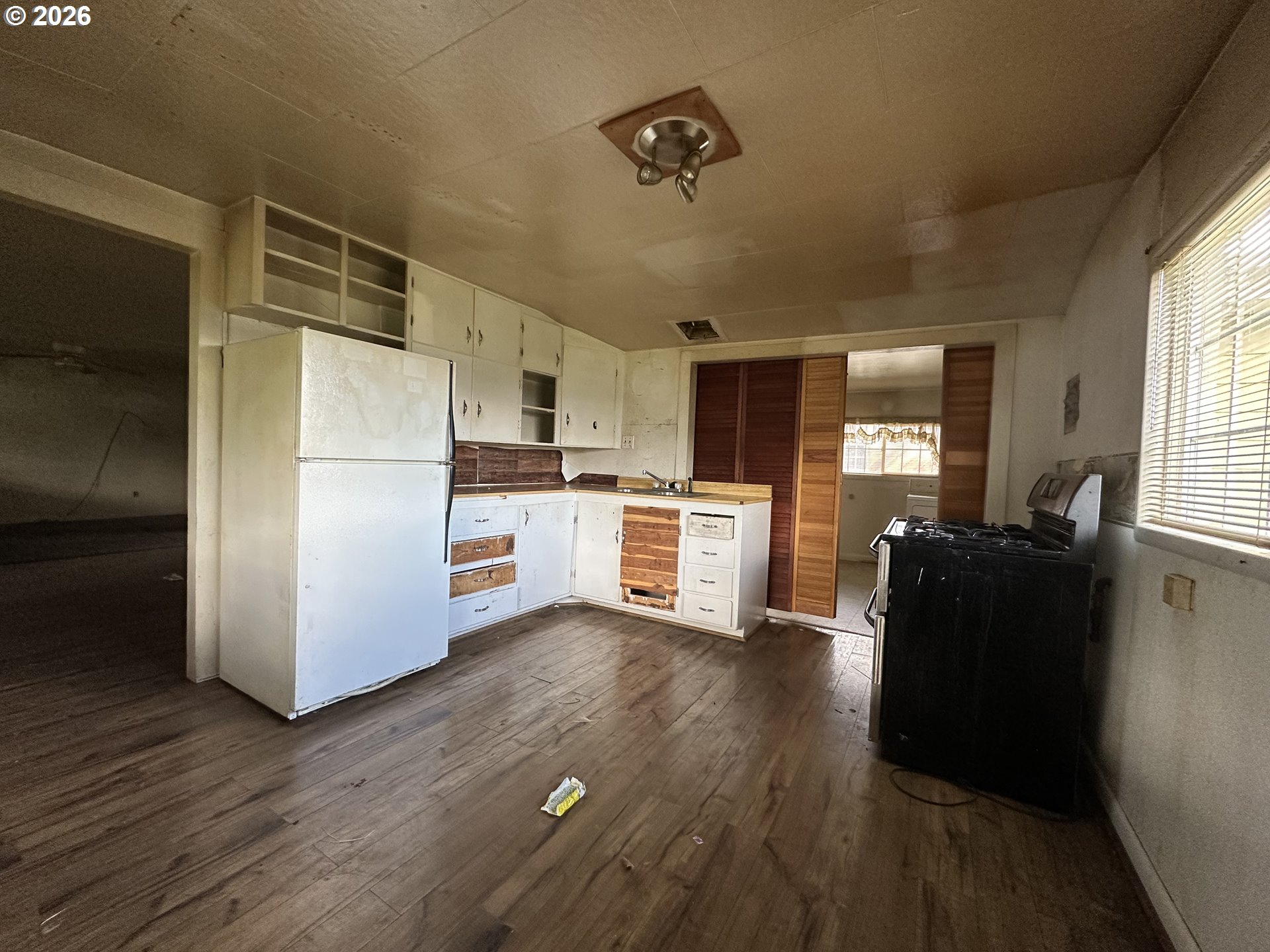 215 B Ave Property Photo 14