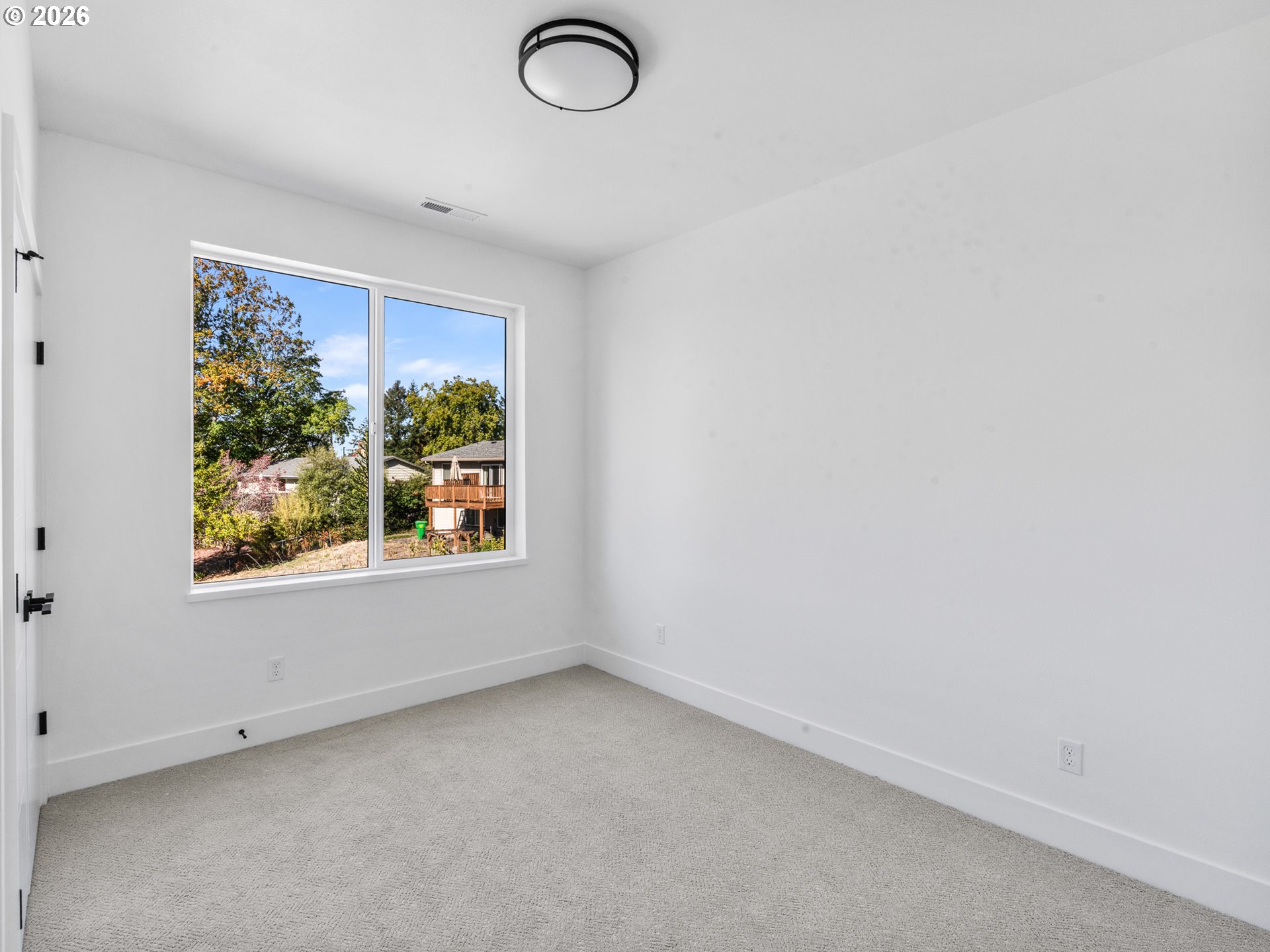 9053 Nw Kearney Ave Property Photo 14