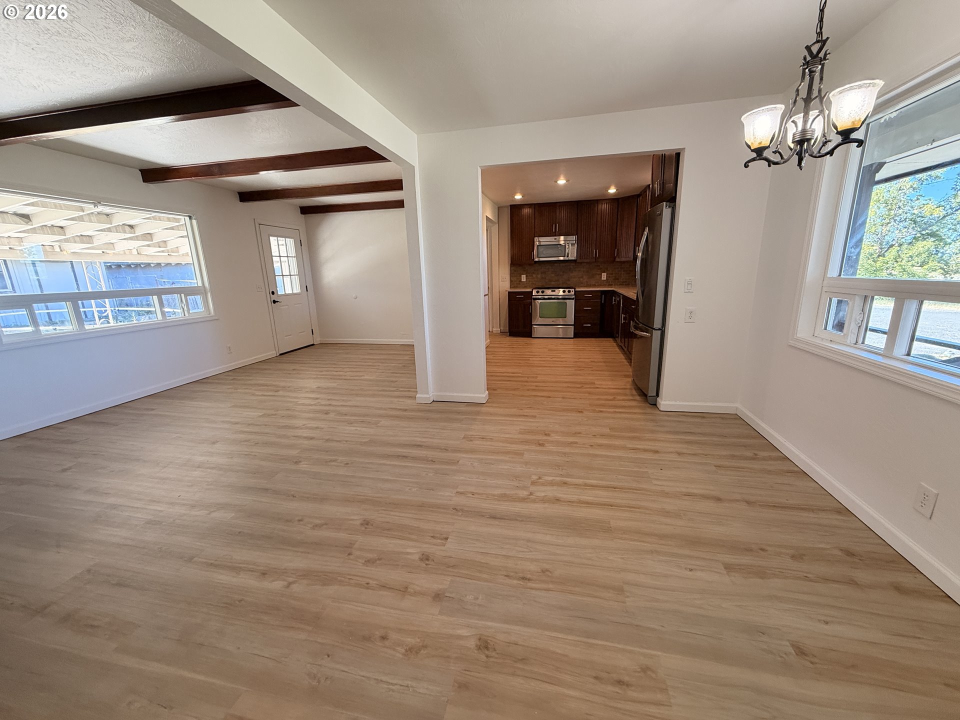 18177 Highway 395 Property Photo 8
