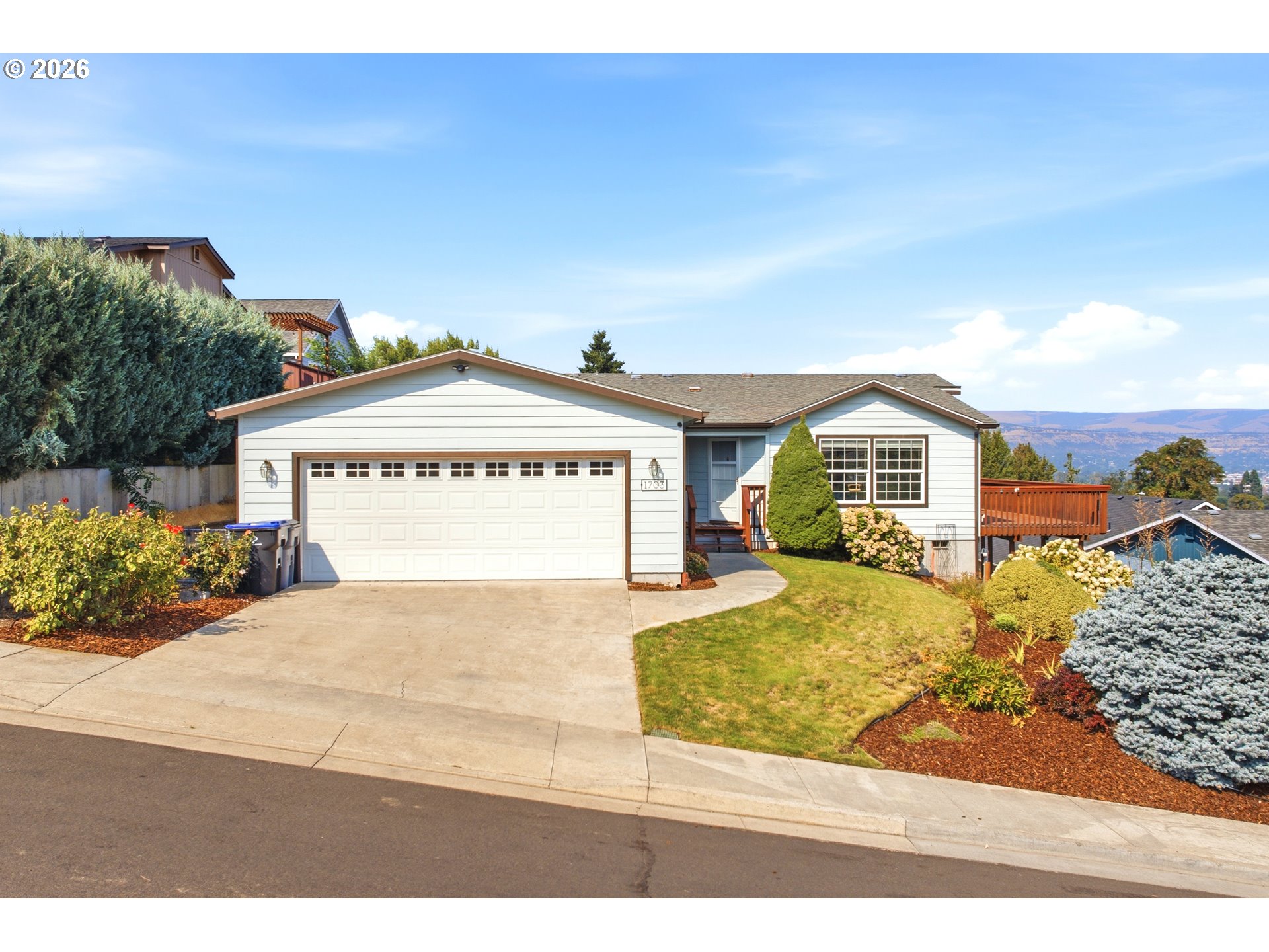 1703 GOLDEN WAY Property Photo 1