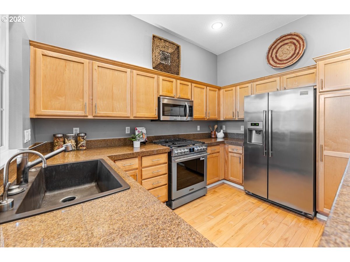 1790 Ne Ashberry Dr Property Photo 9