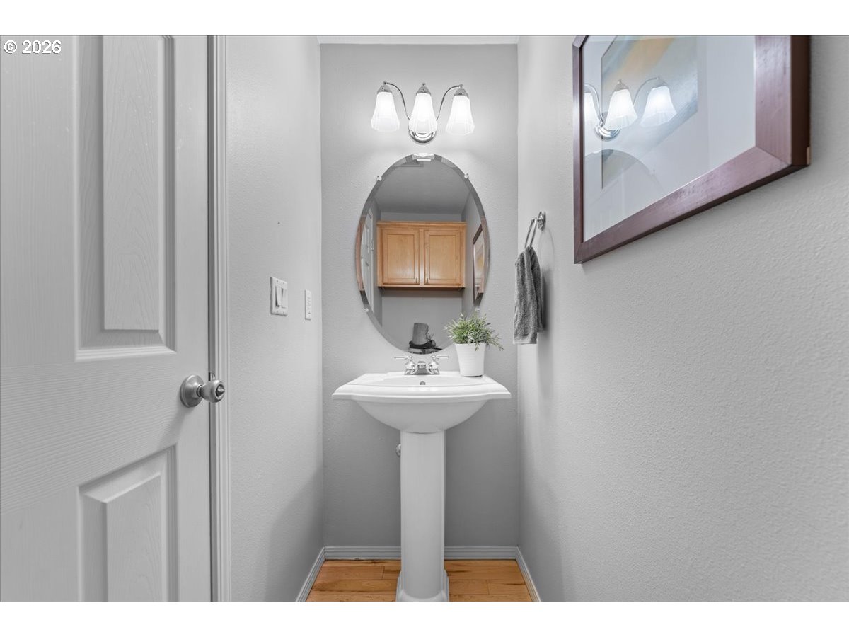 1790 Ne Ashberry Dr Property Photo 16
