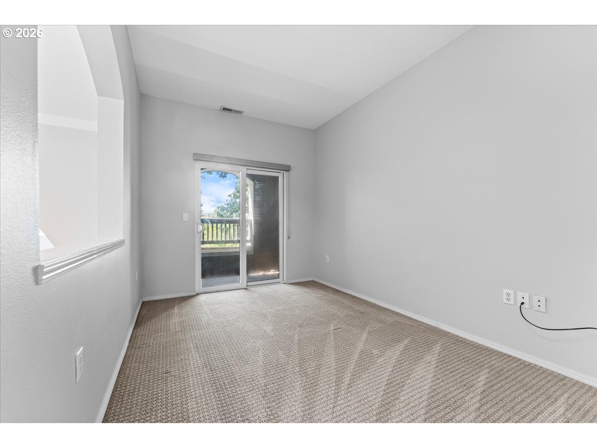 1790 Ne Ashberry Dr Property Photo 18
