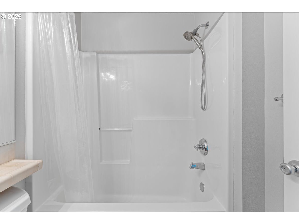 1790 Ne Ashberry Dr Property Photo 26