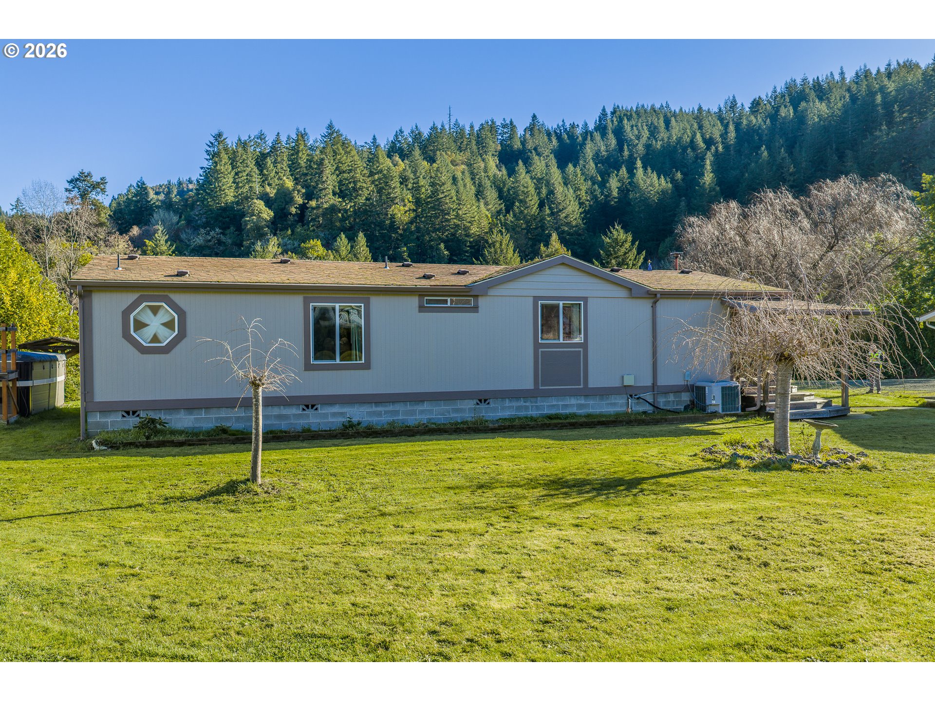173 E Date St Property Photo 12