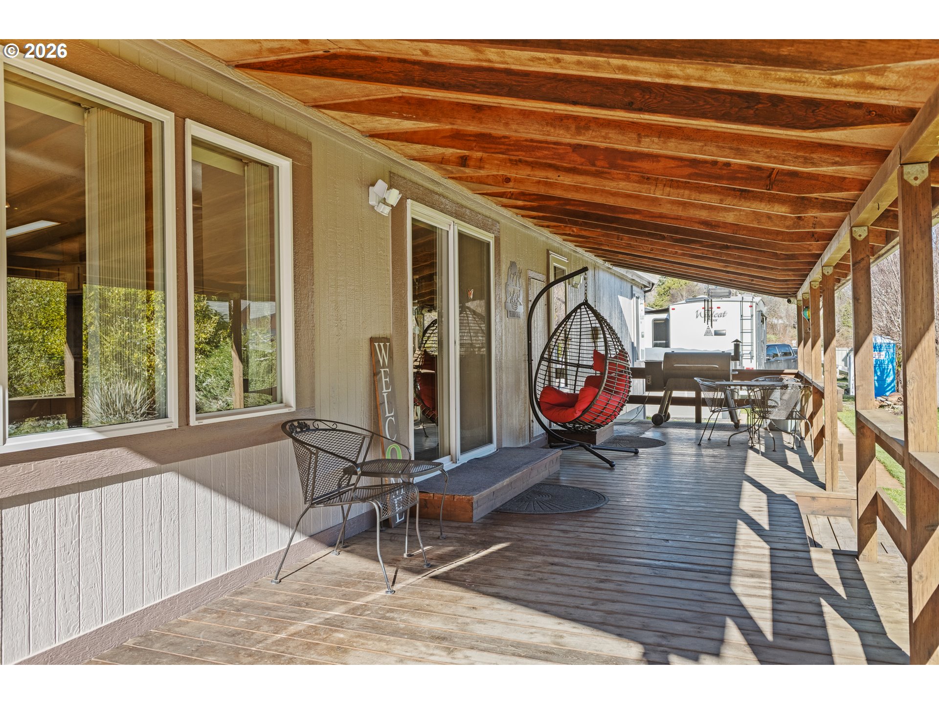 173 E Date St Property Photo 16