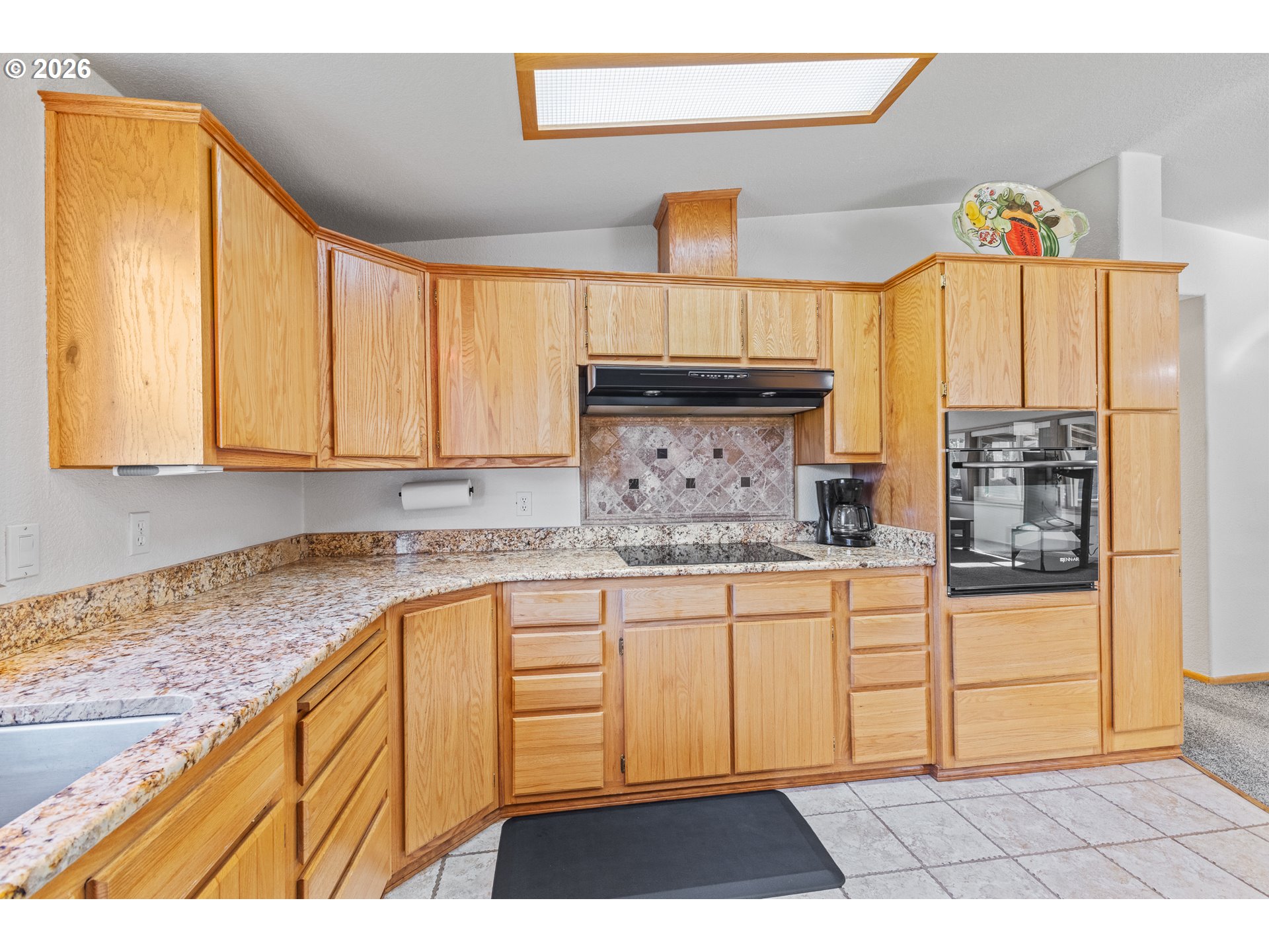 173 E Date St Property Photo 17