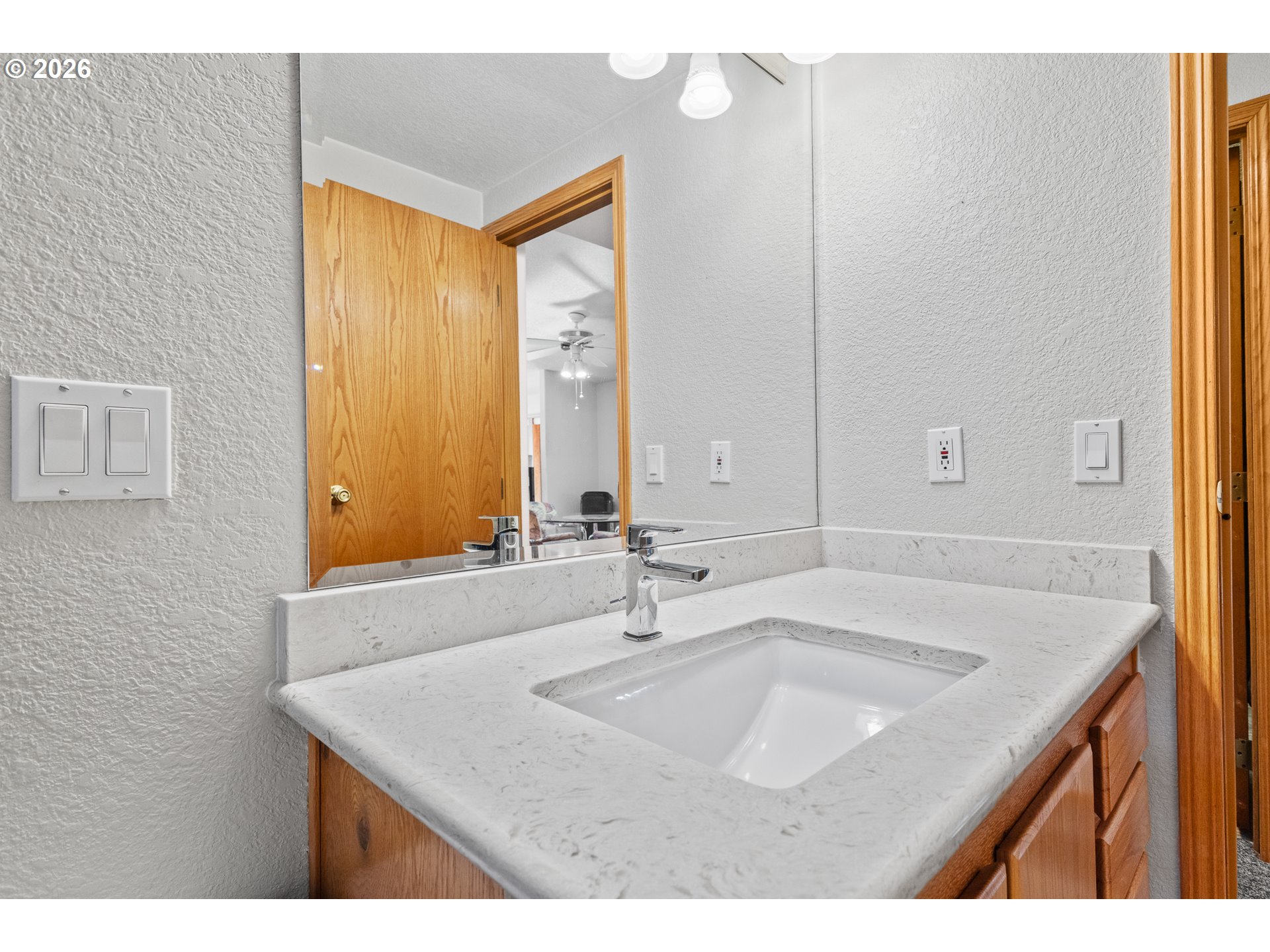 173 E Date St Property Photo 42