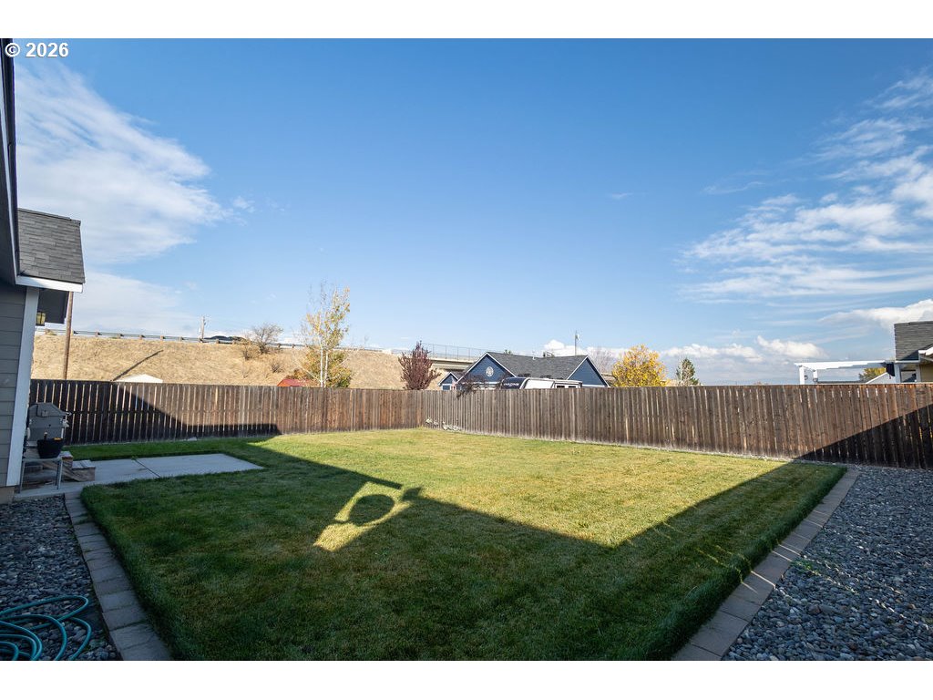 1409 25th St Property Photo 3