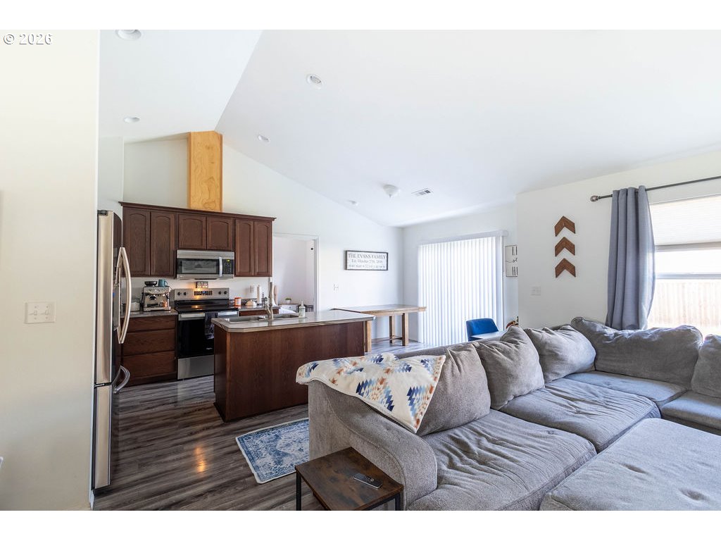 1409 25th St Property Photo 9