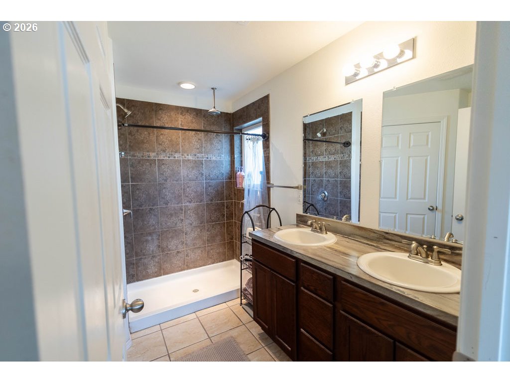 1409 25th St Property Photo 25