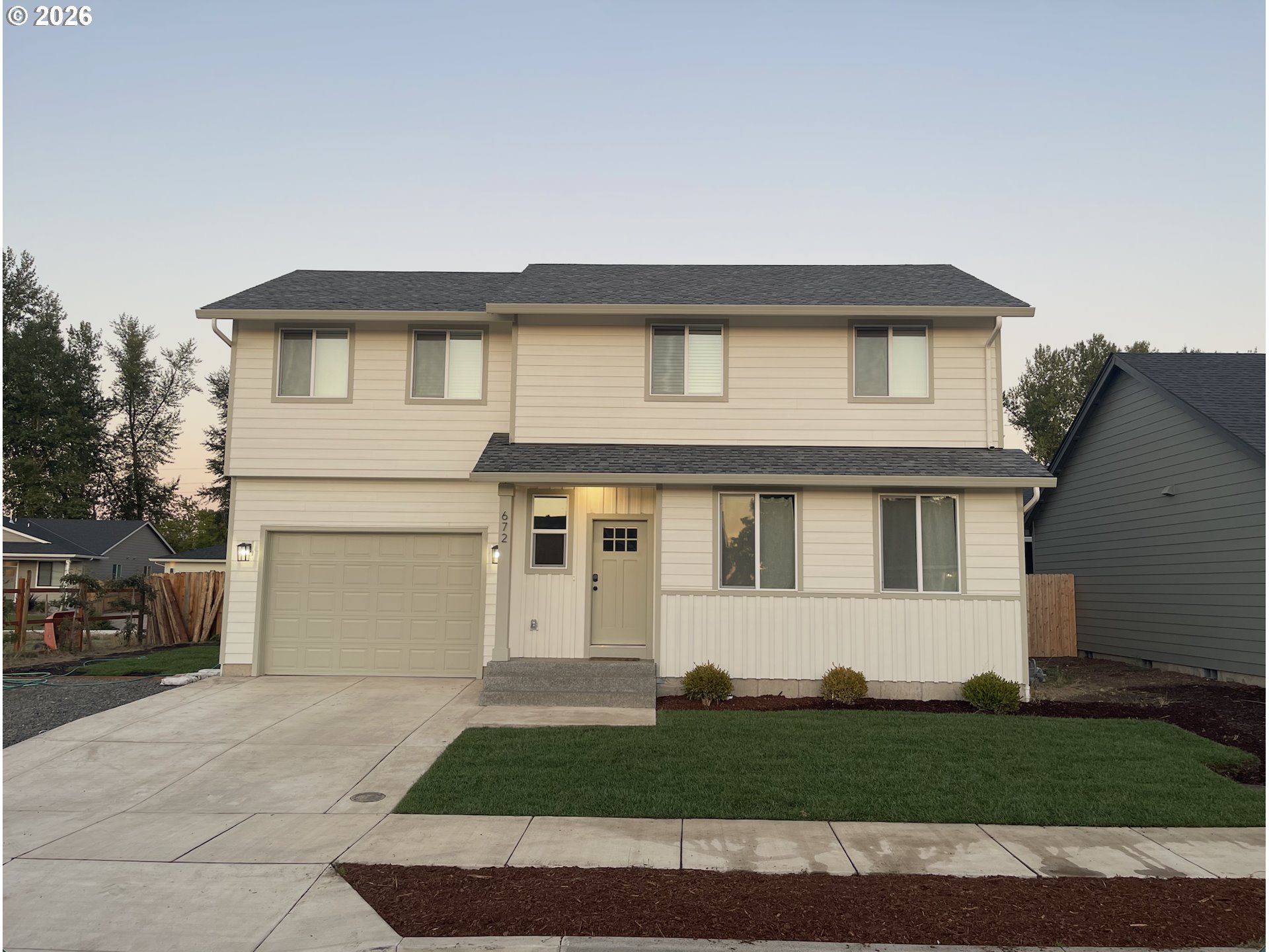 672 PARKER LOOP Property Photo 1